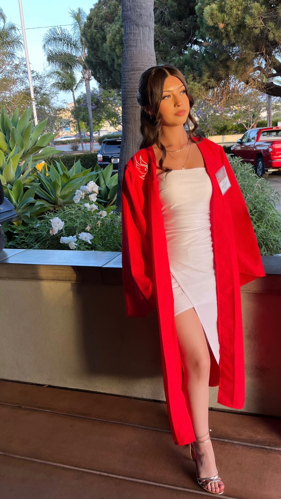 @bella