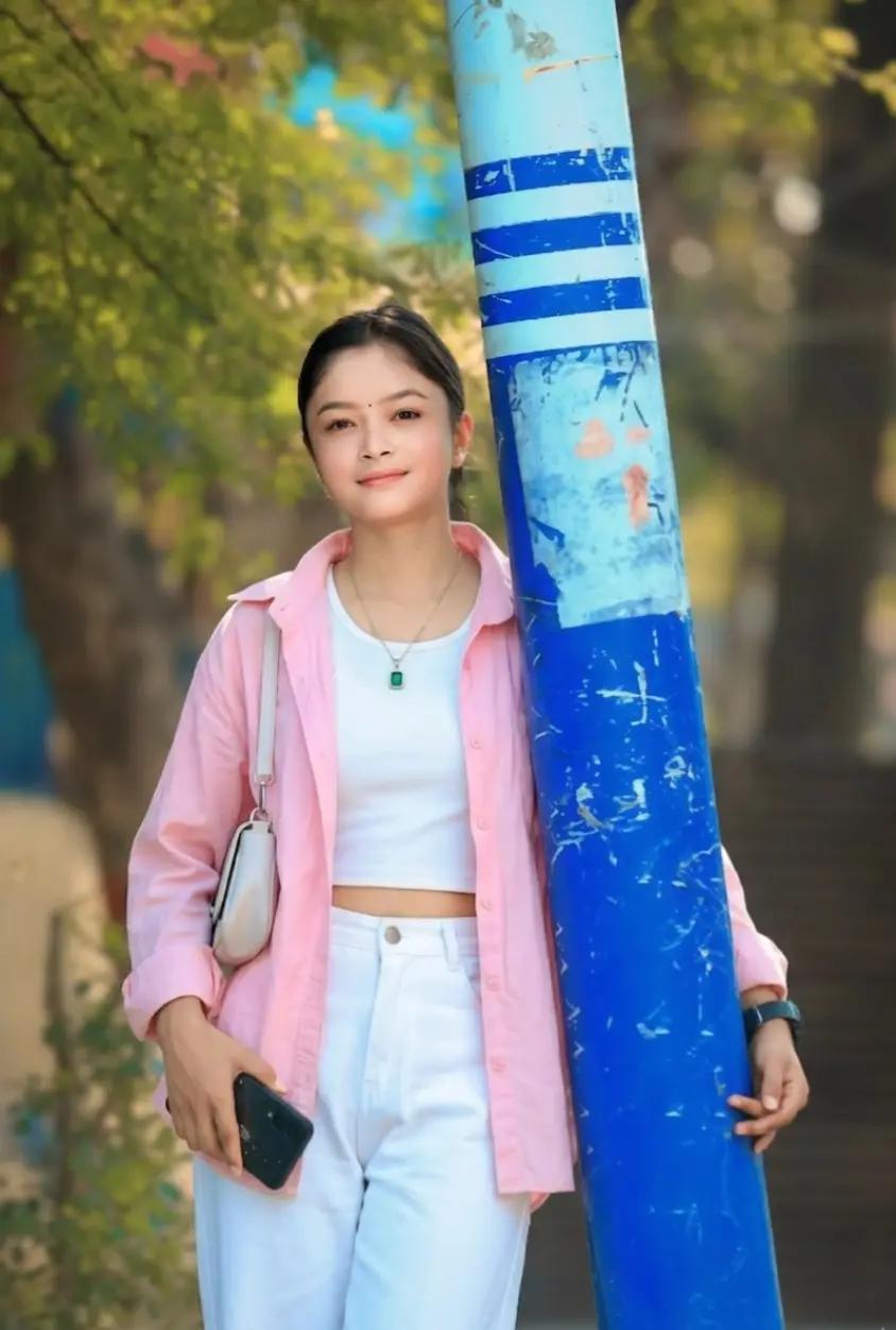 @प्रतिक्षु '😽❤️🩹