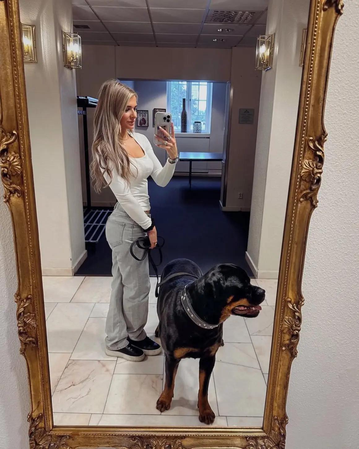 @Sabrina paws
