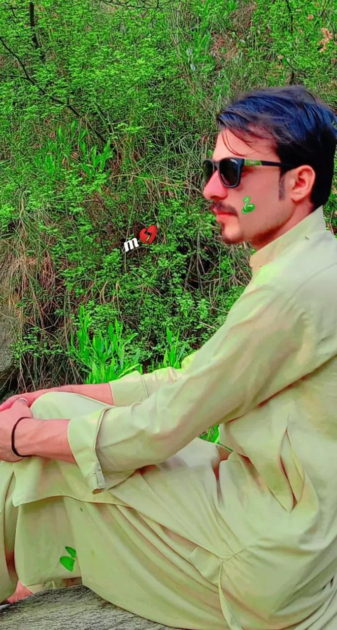 @moshen khan _m_m