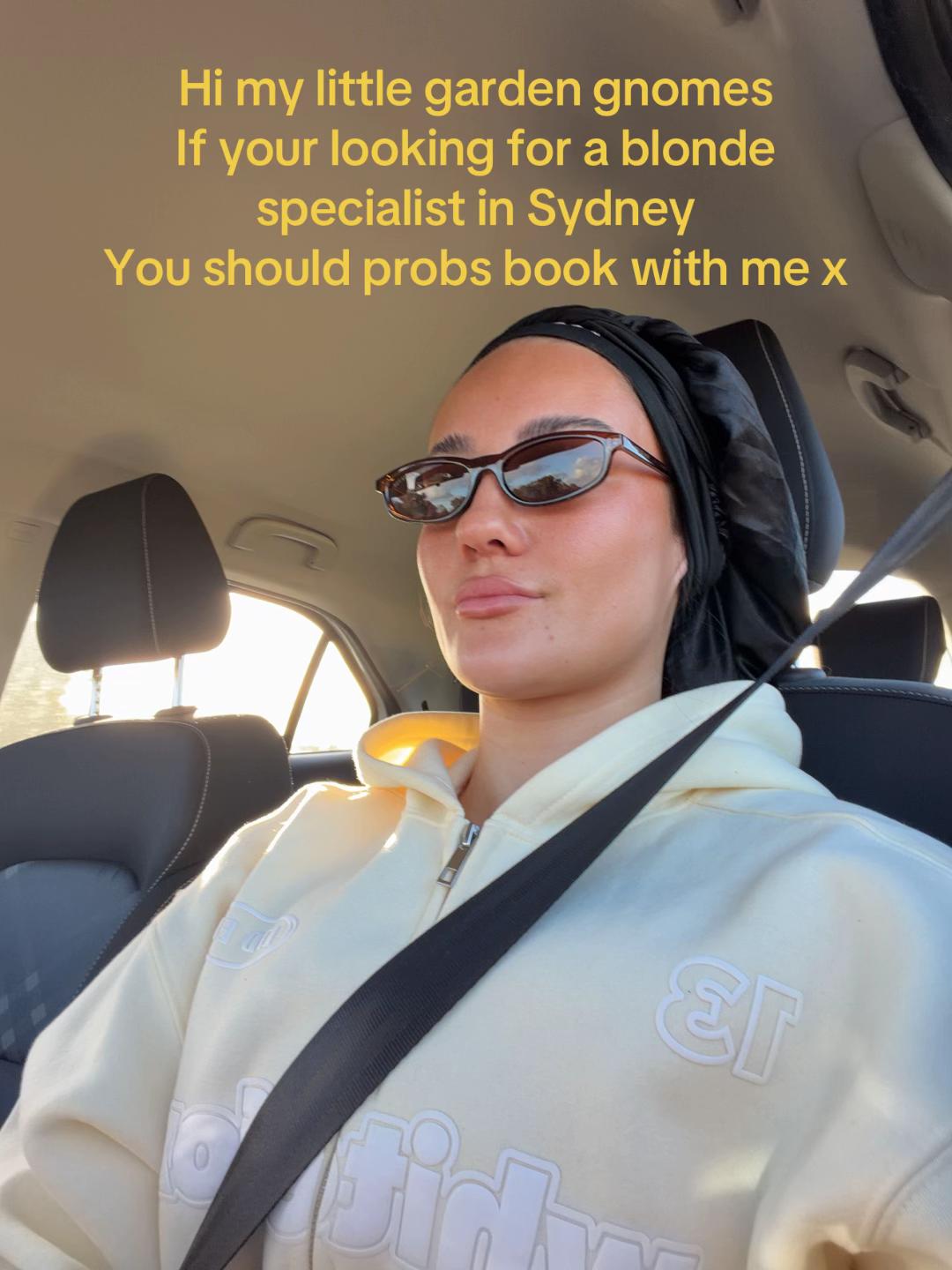 @Mialangleyhair