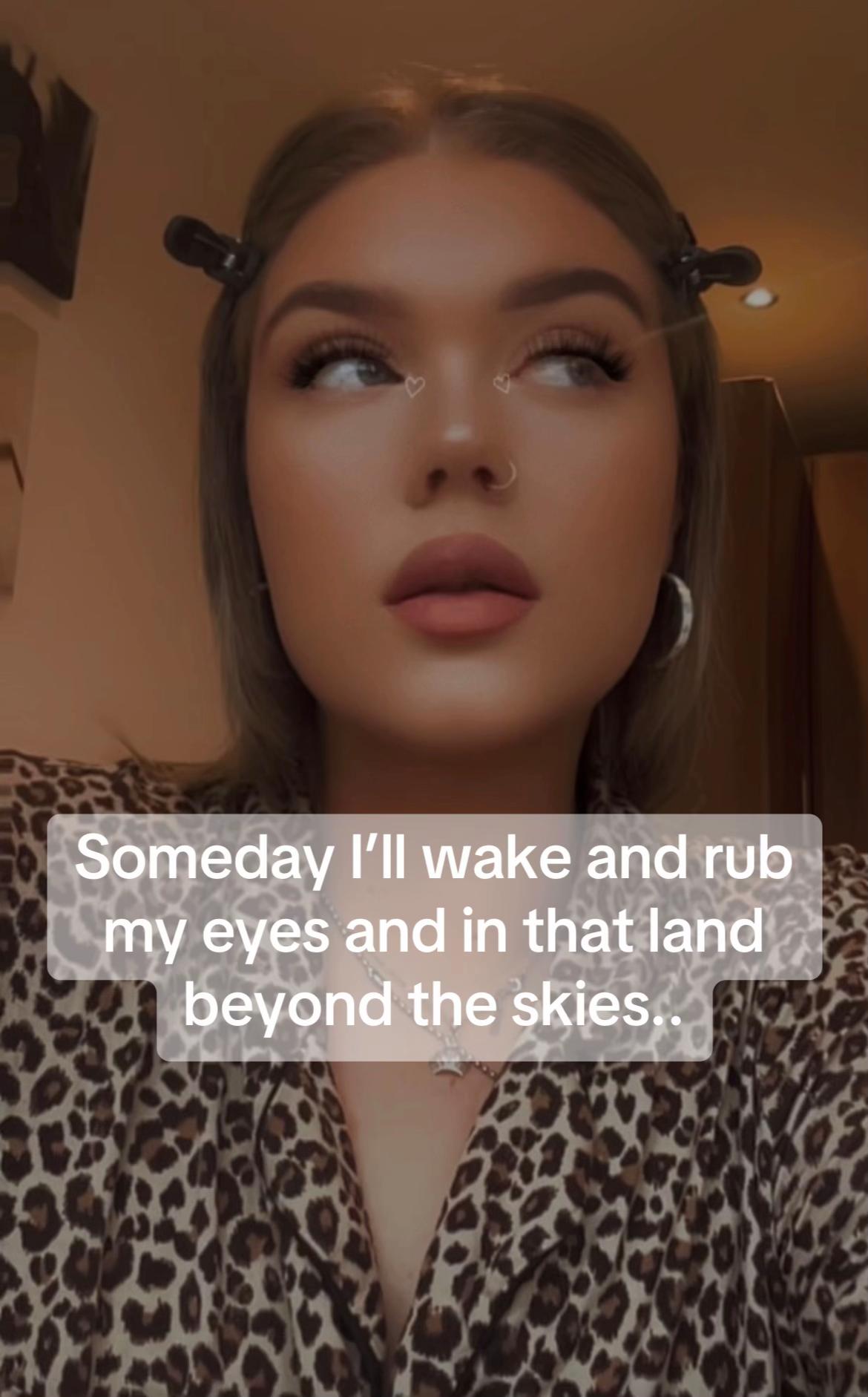 @chloeleighdevine