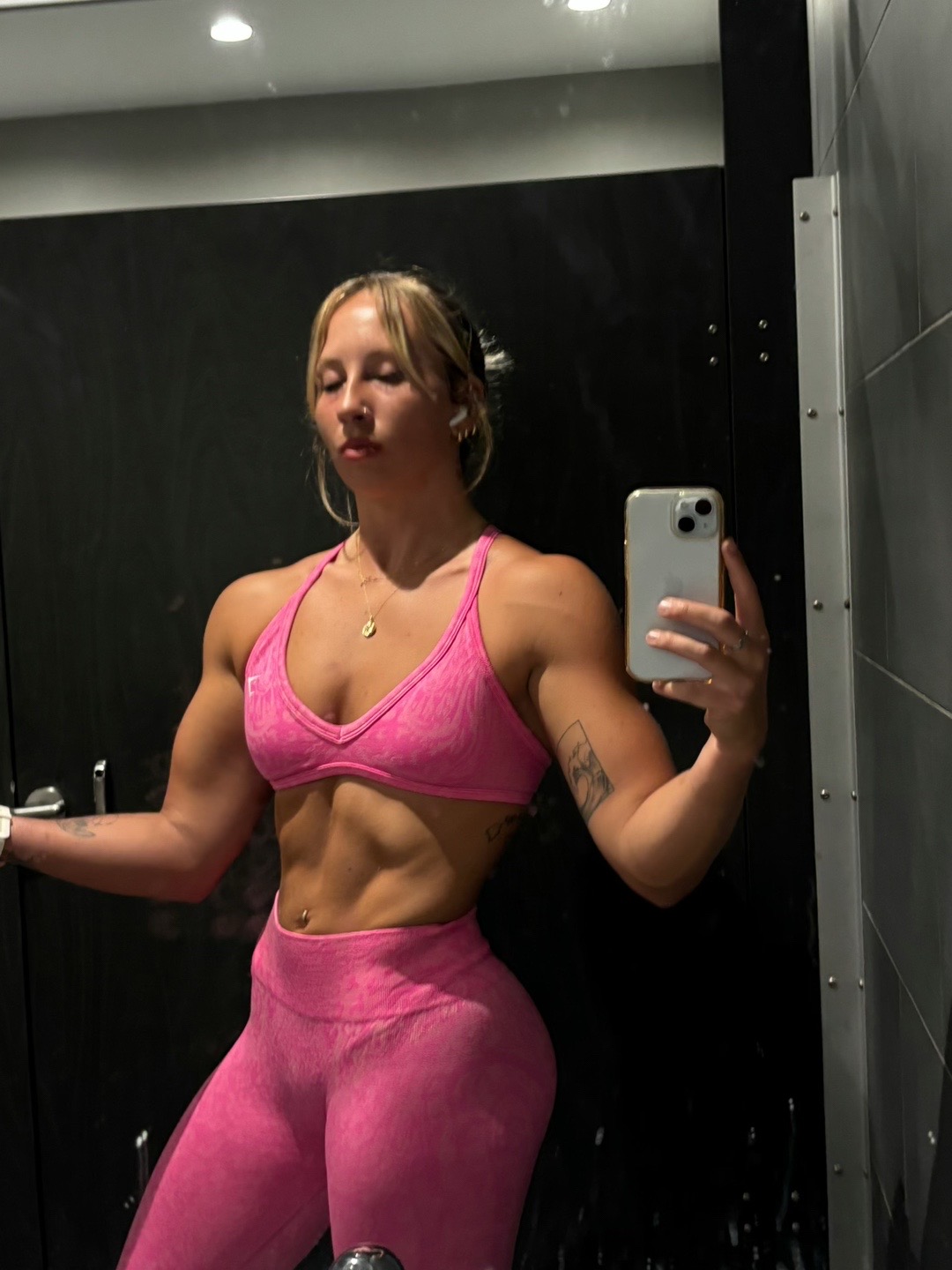 @titaniumblondie