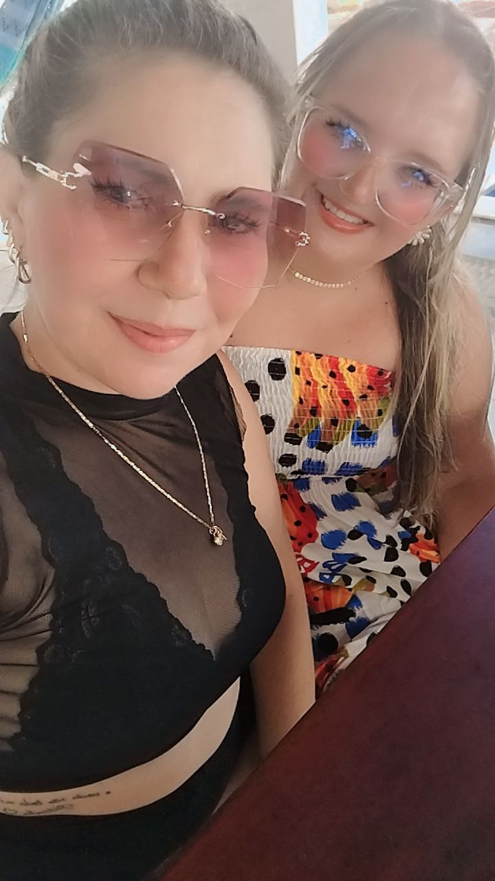 @oliviaarruda