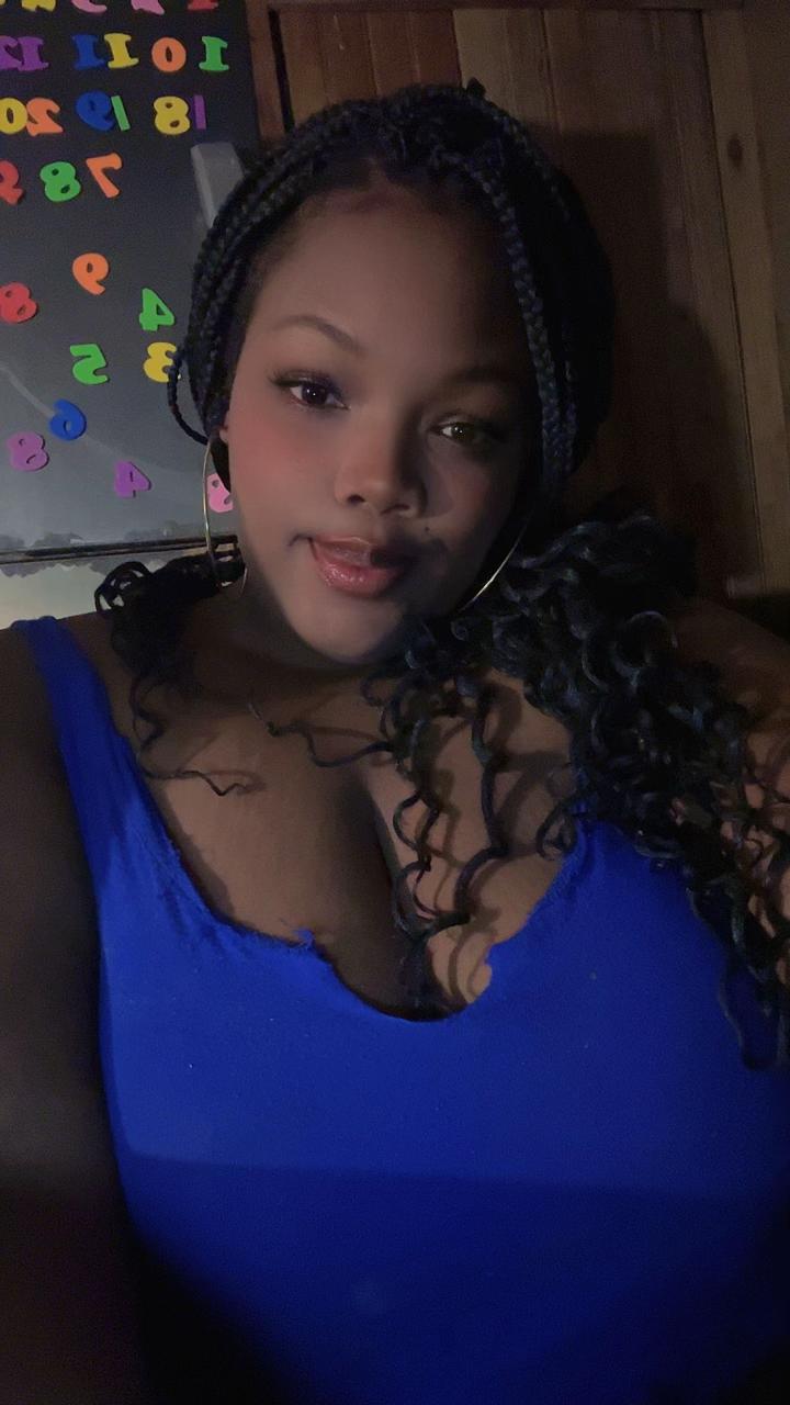 @Keyla🦋🌺