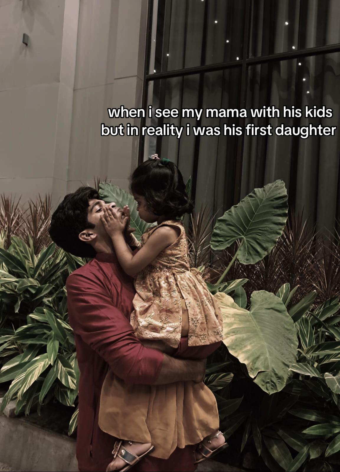 @✮