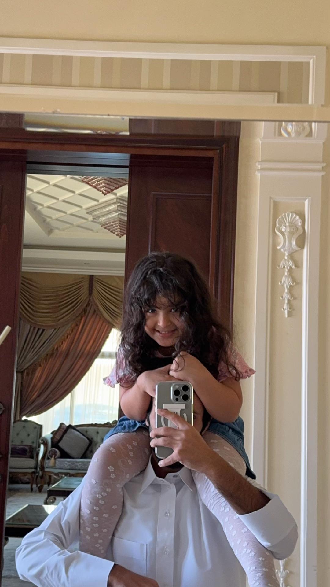 @23