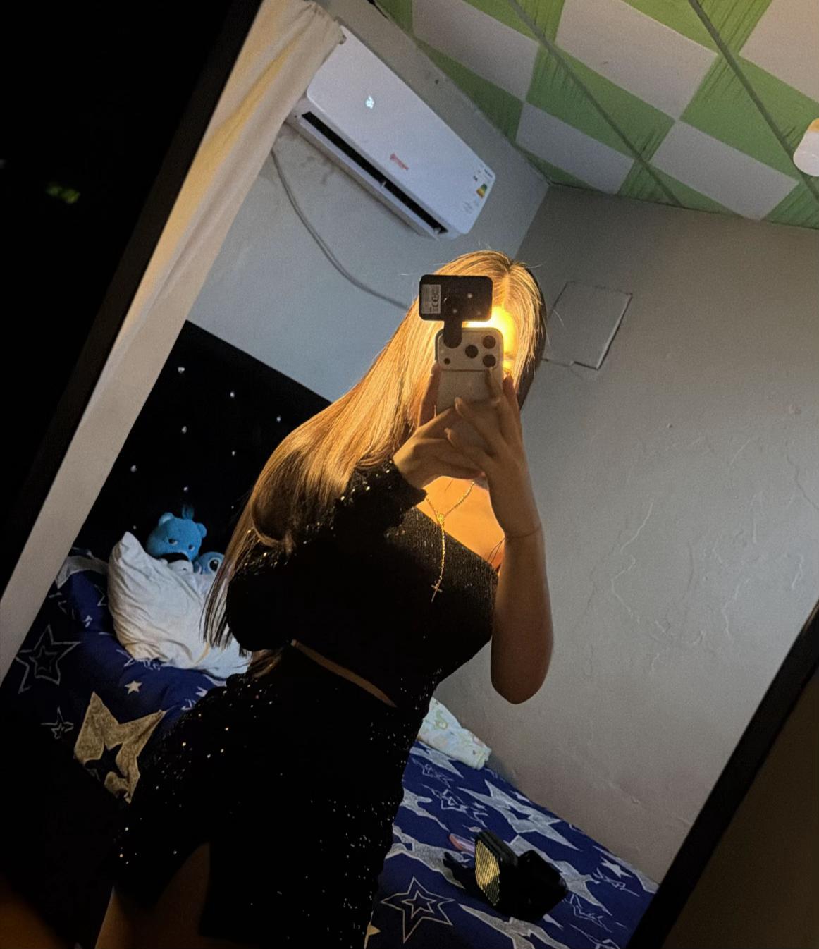 @𝒸𝒽𝒾𝓃𝒶.