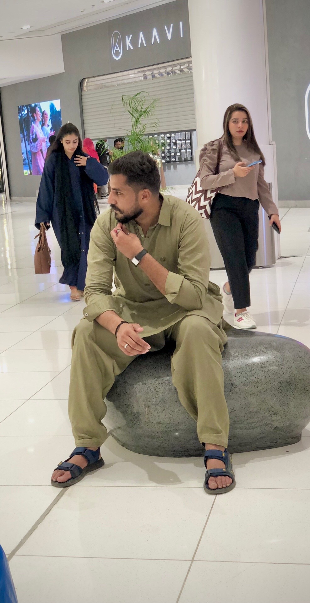 @Malik Dera Nawabi 😎
