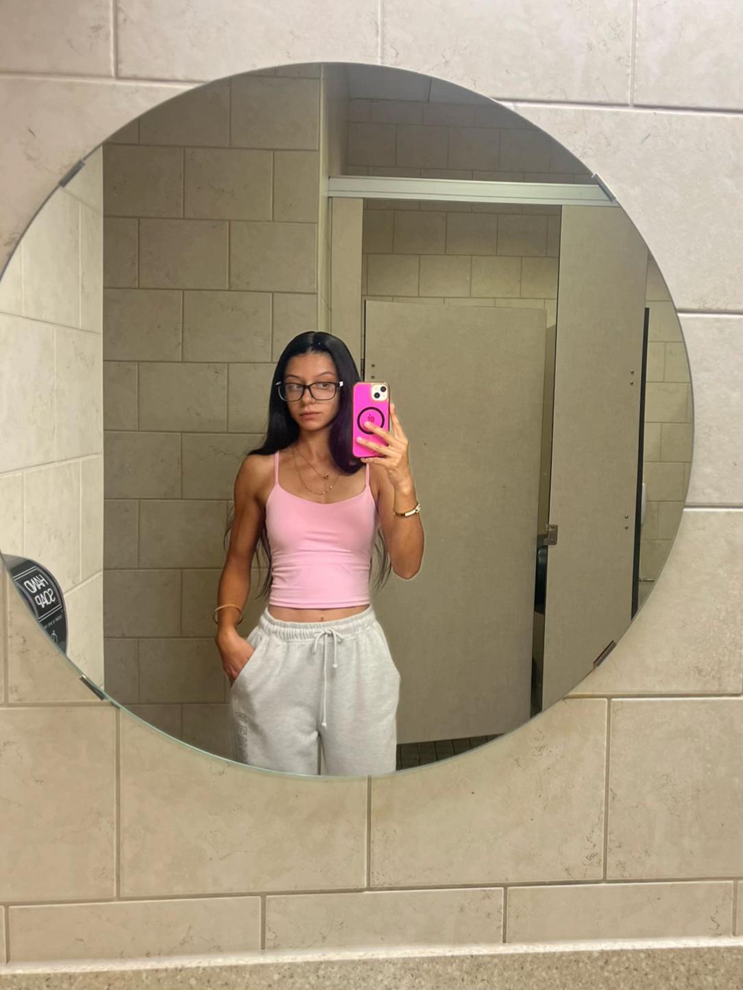 @taragym02