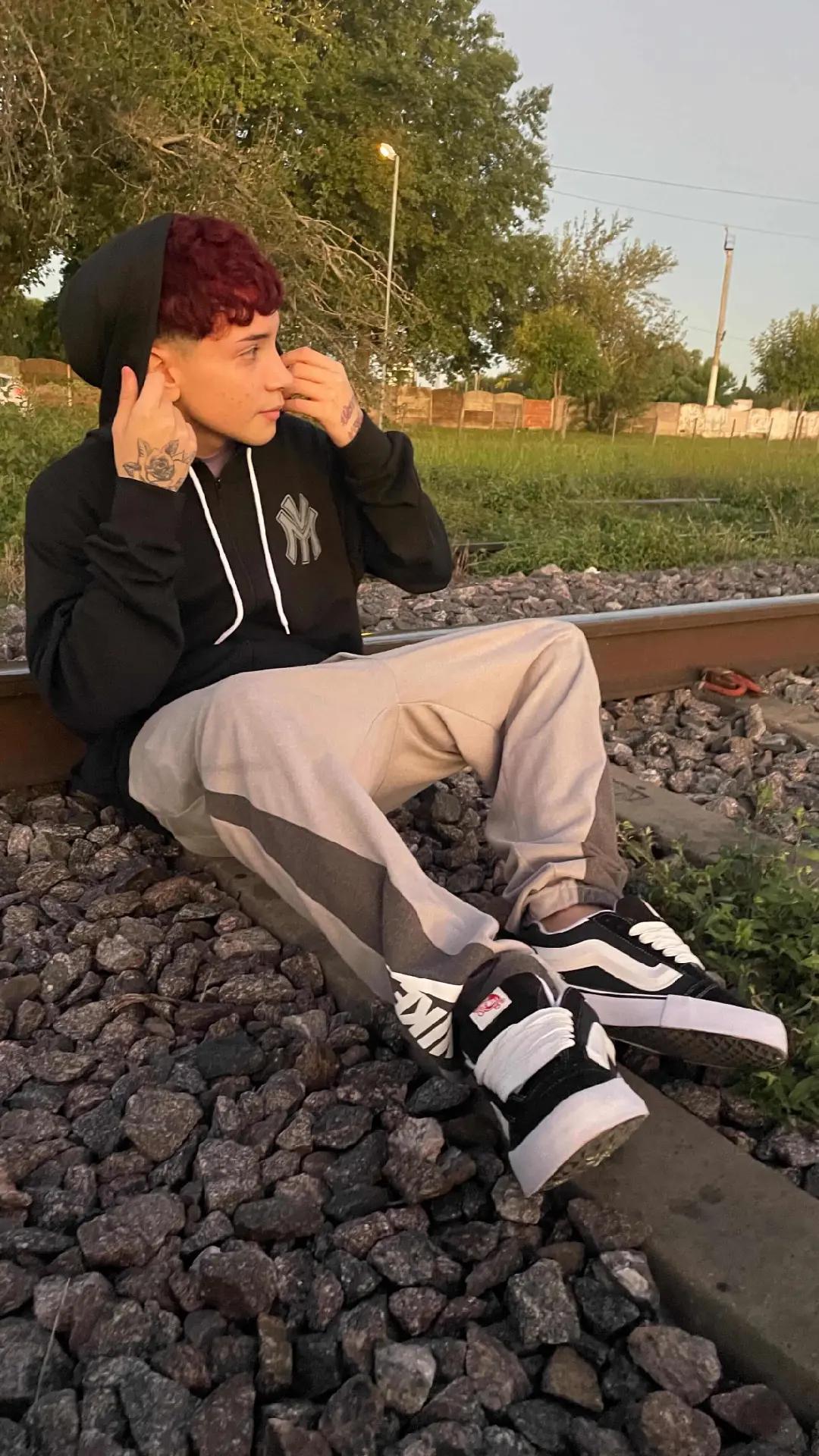@tℯ𝓃𝓉ℯ𝓃