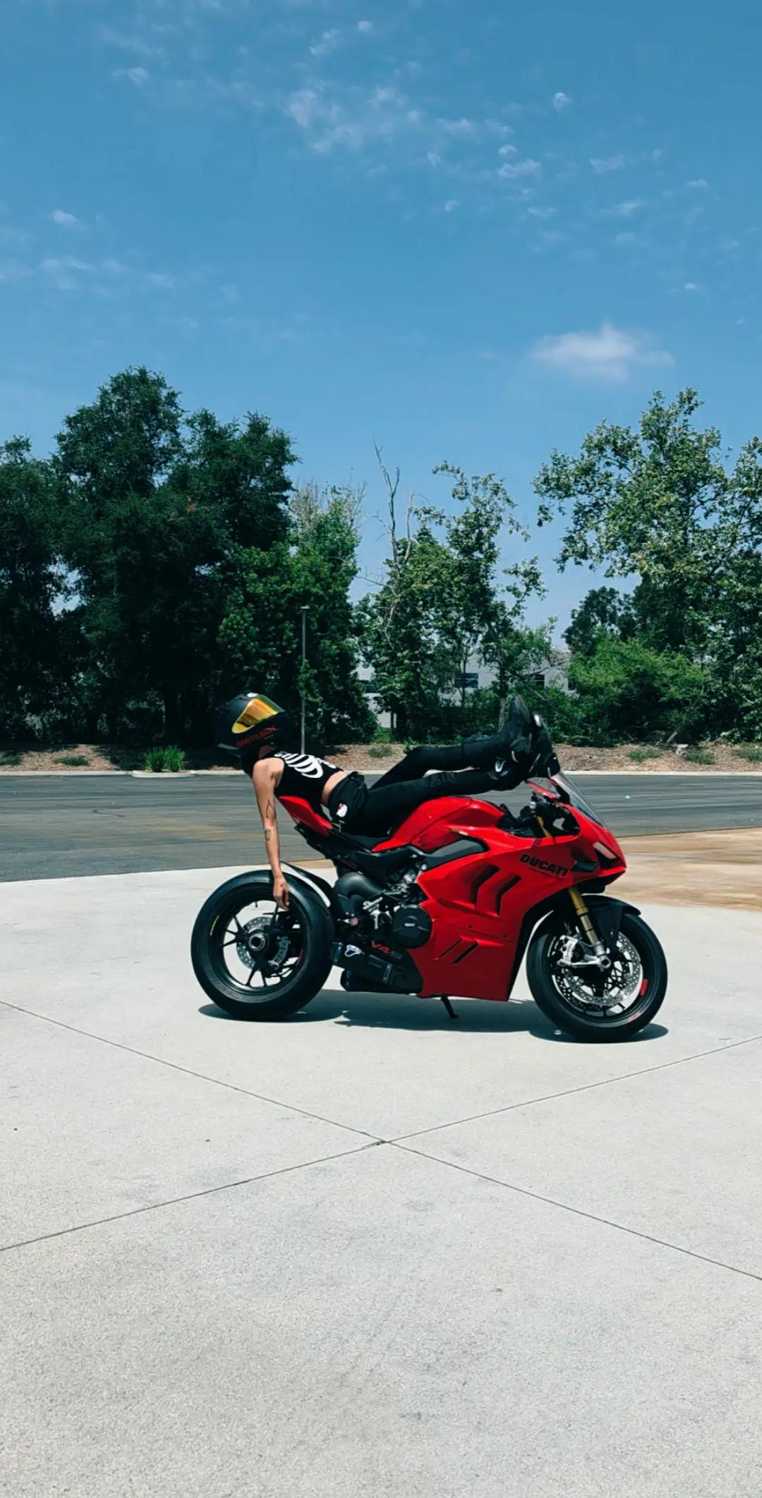 @moto.bxby