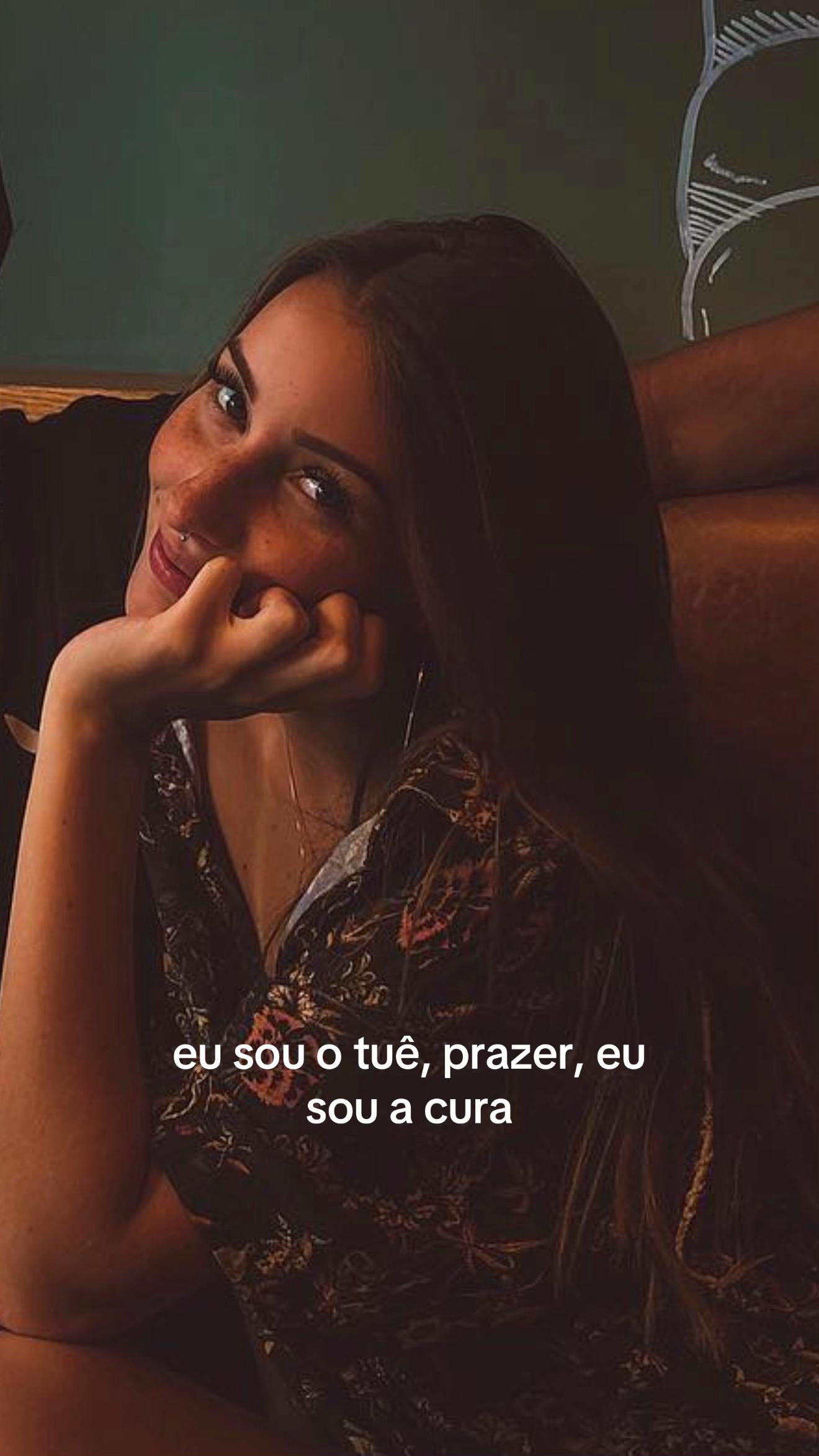 @Vit&oacute;ria Mondoni