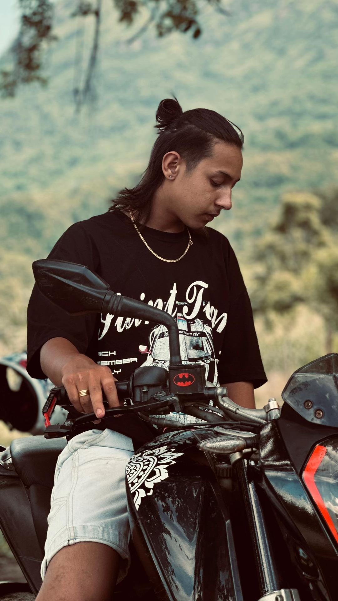 @KUSHAL_SHOTx