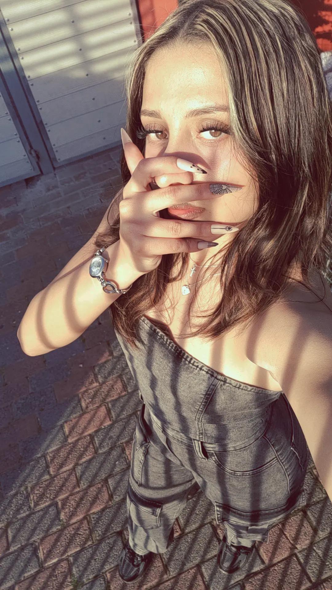 @Shh_its_zarah
