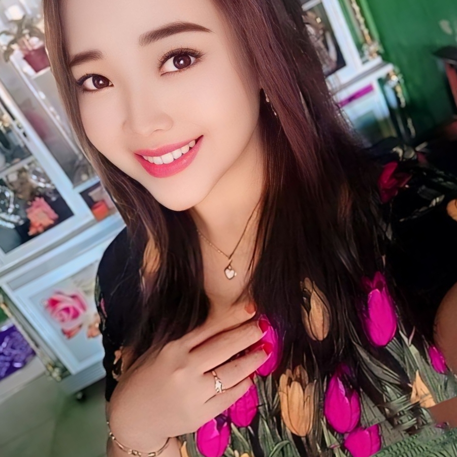 @lucyana