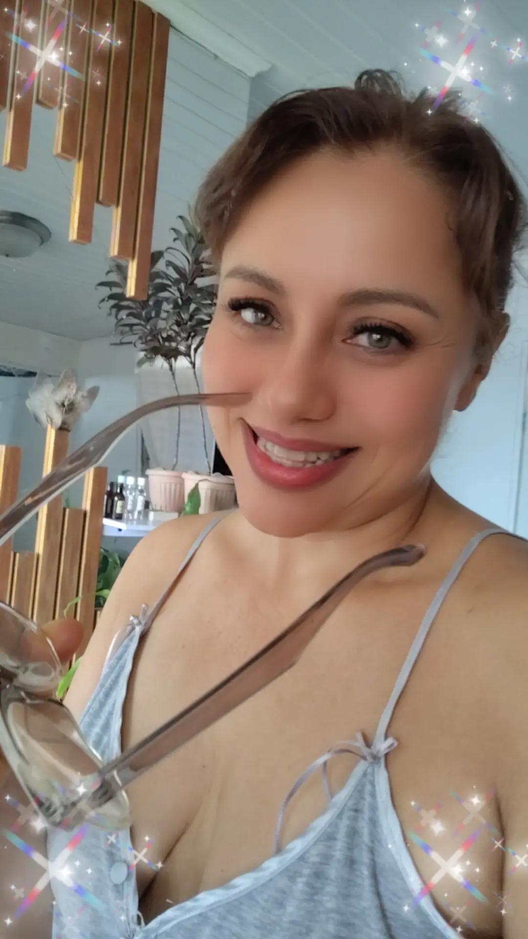 @ThaityRozOficial