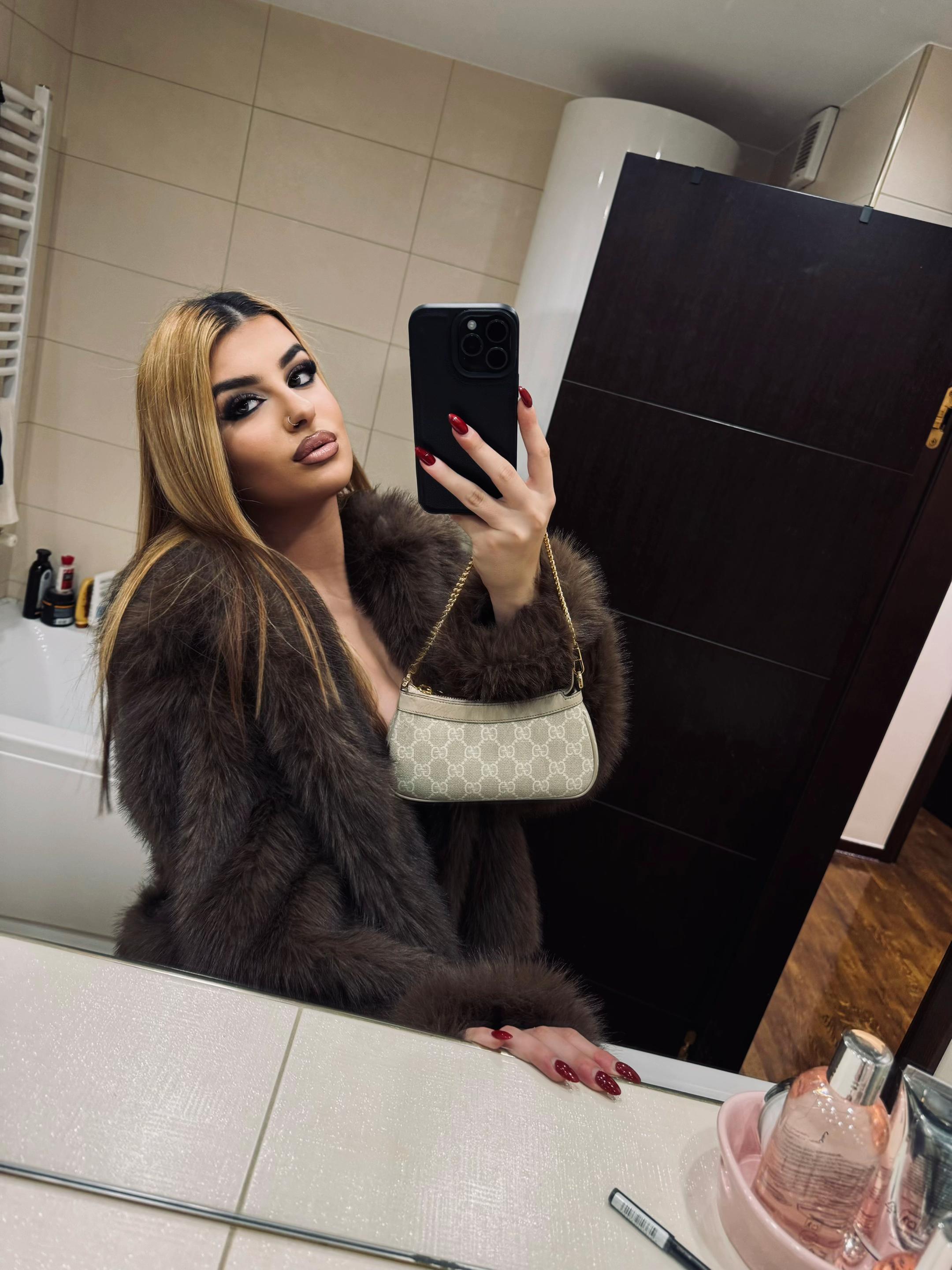 @💋