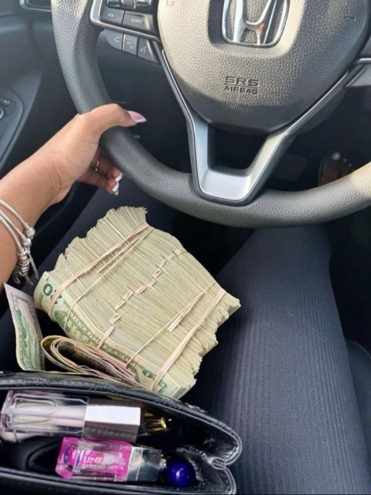 @Ladyy