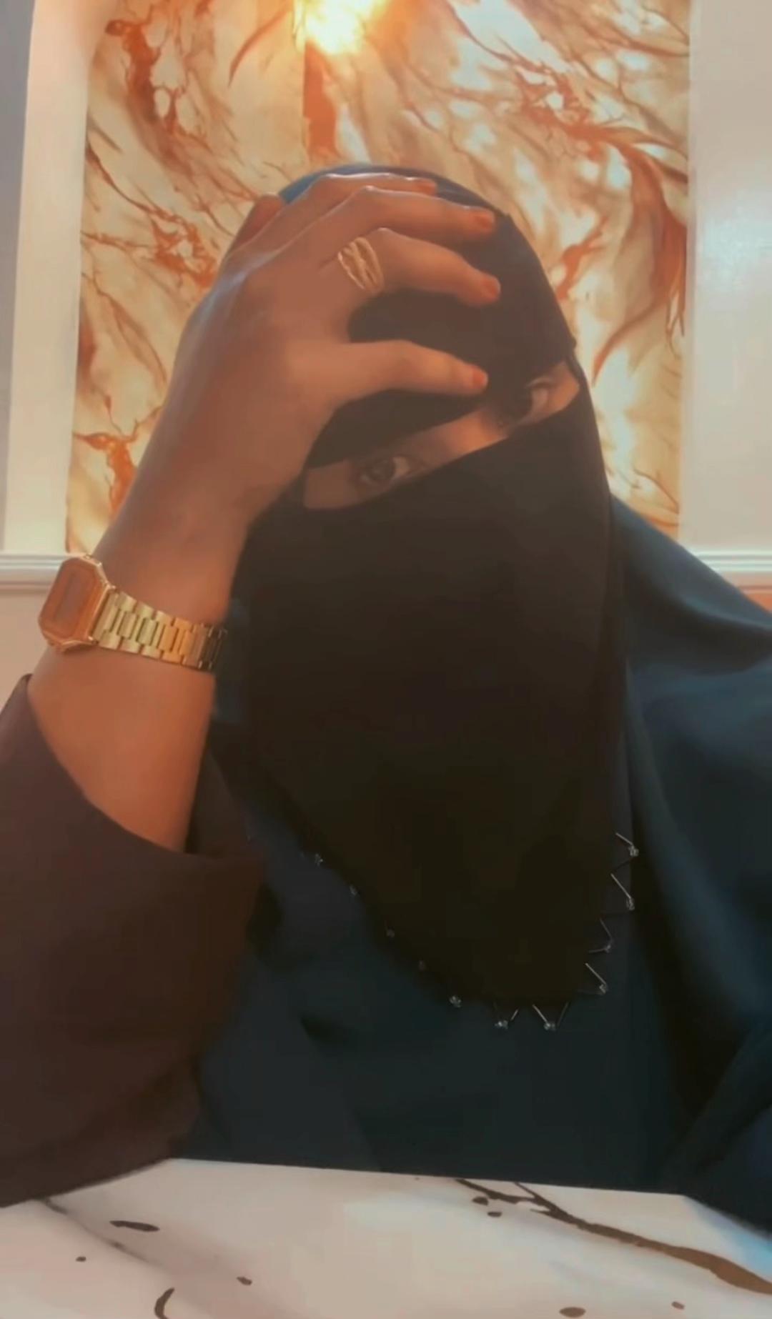 @Bushra muuse🥷🧕🥀