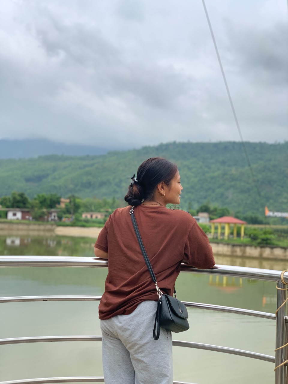 @बिनु👀💍🦋