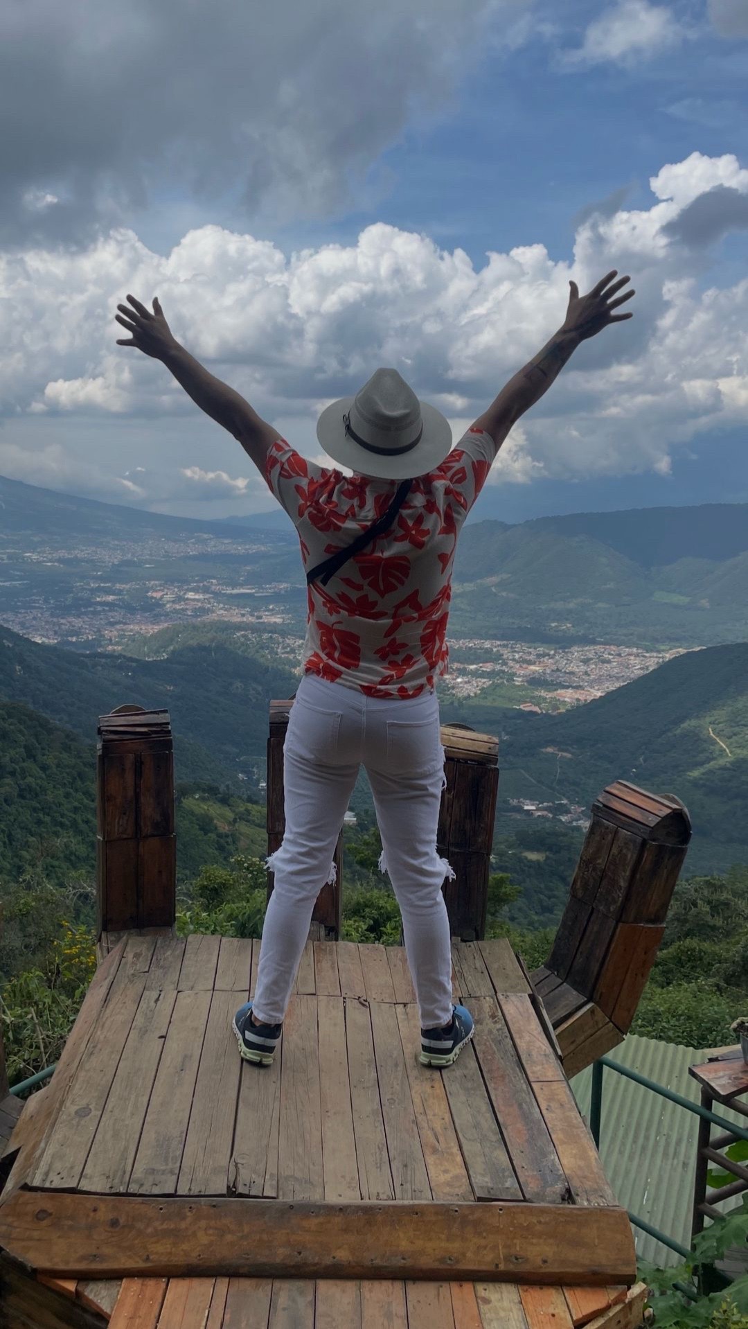 @lacho
