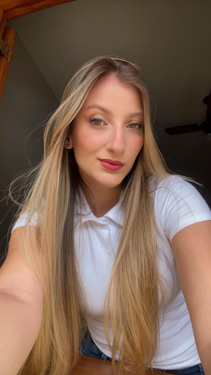 @Júlia