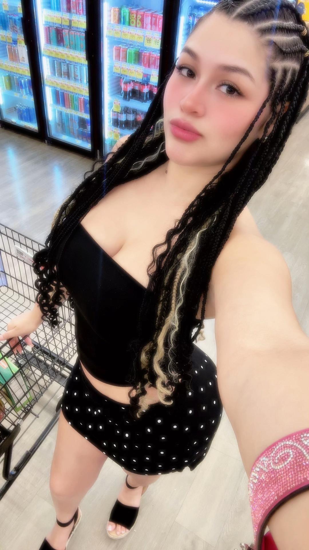 @Adriana paola🩷