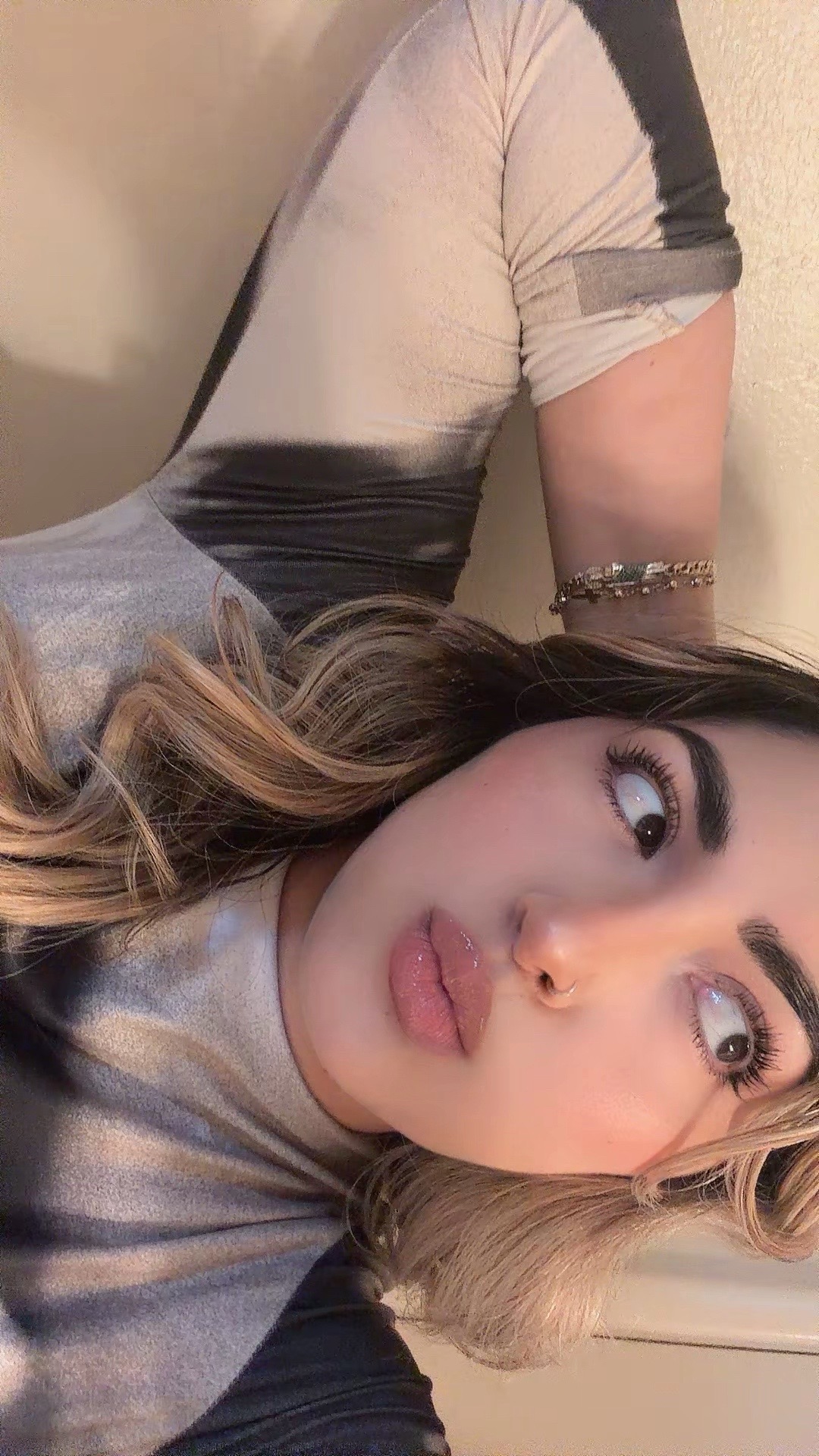 @Adrianna ᥫ᭡ ִֶָ𖤐