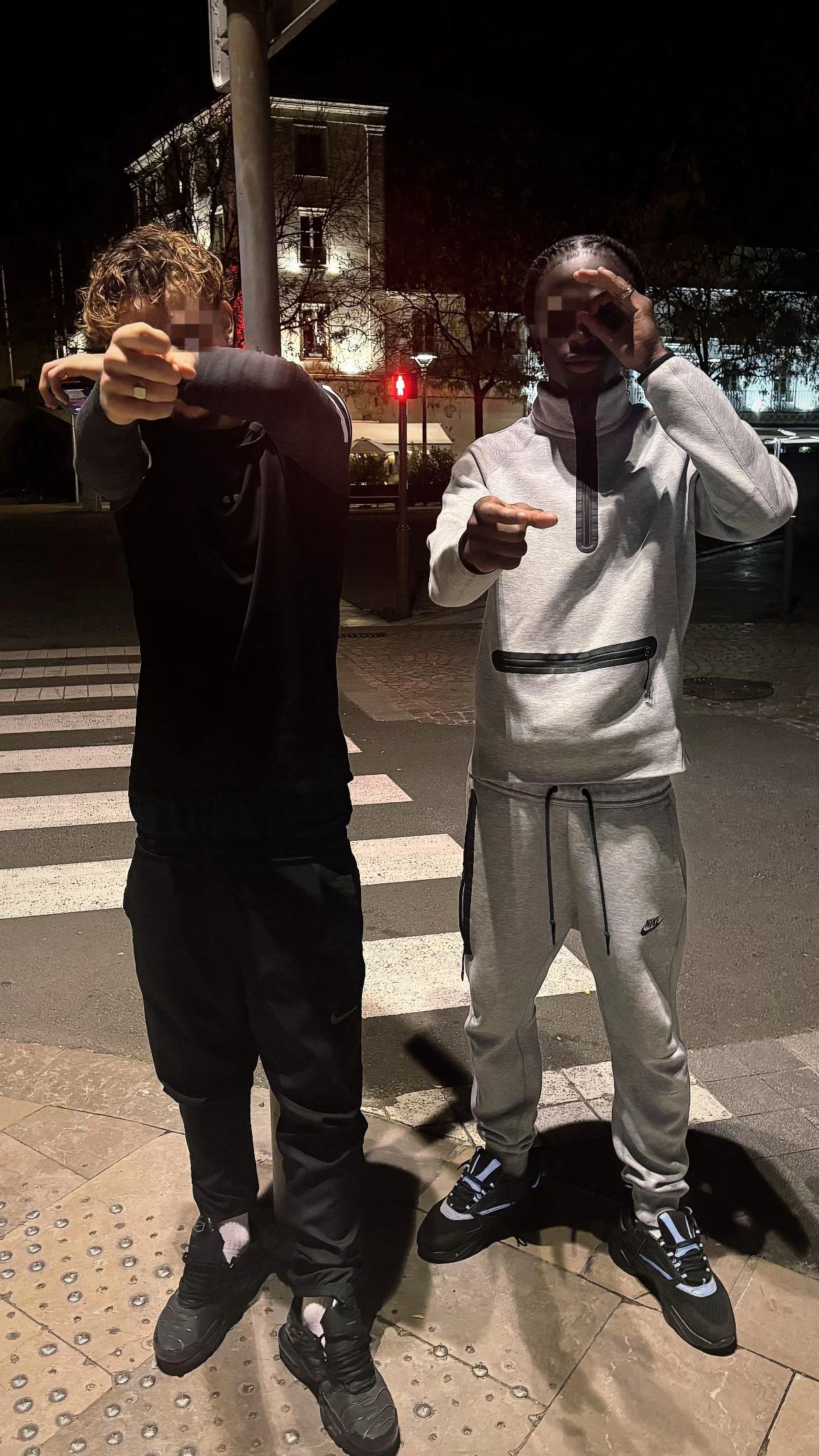 @SVM’´💨