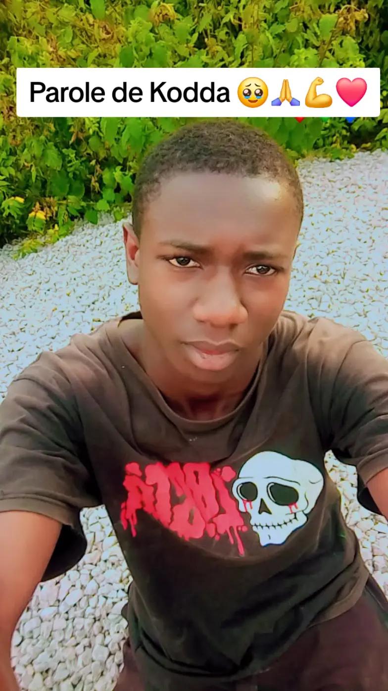 @Tour&eacute;