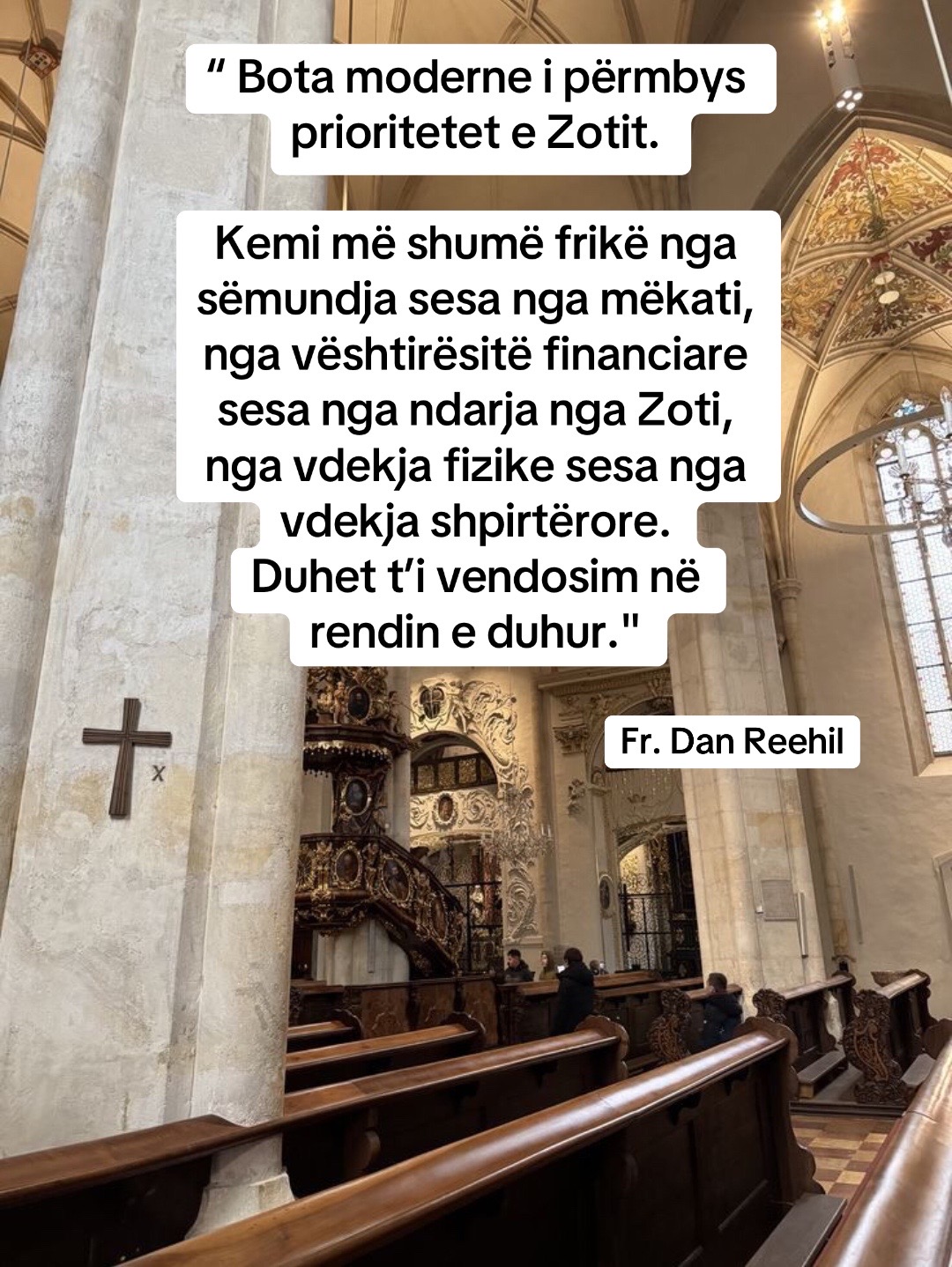 @Te njohim dashurinë e Zotit ✝️