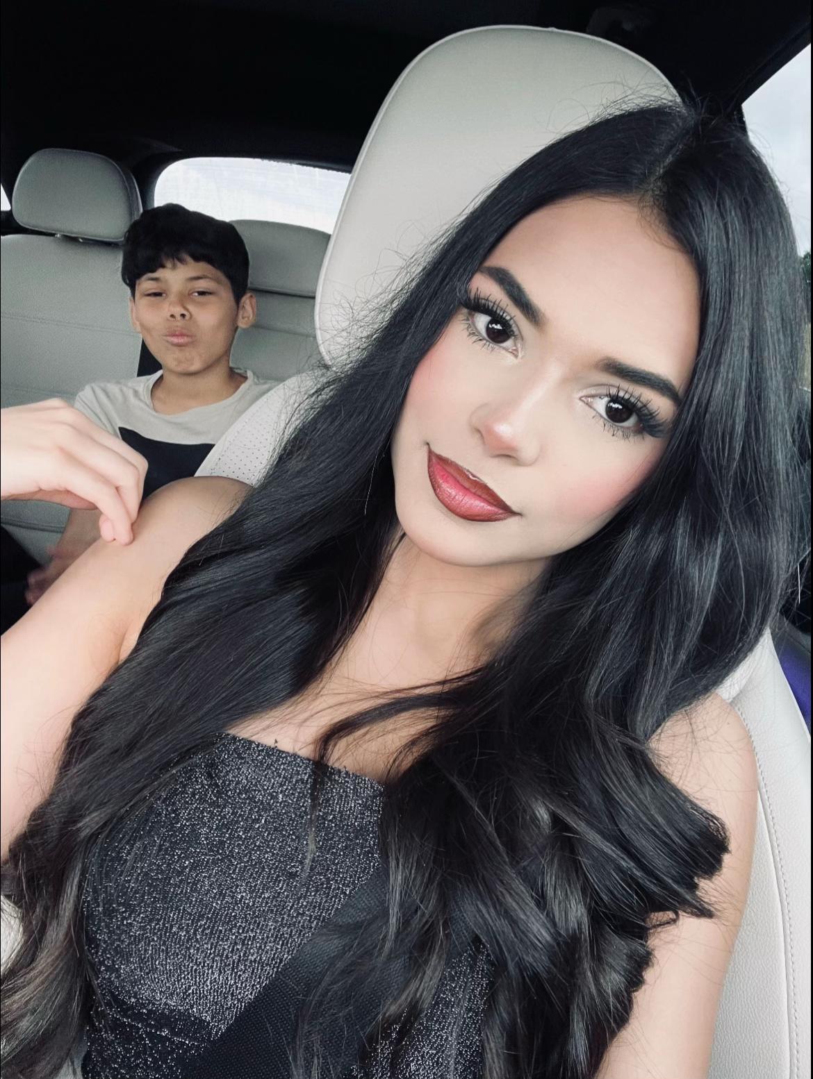 @Yenniret