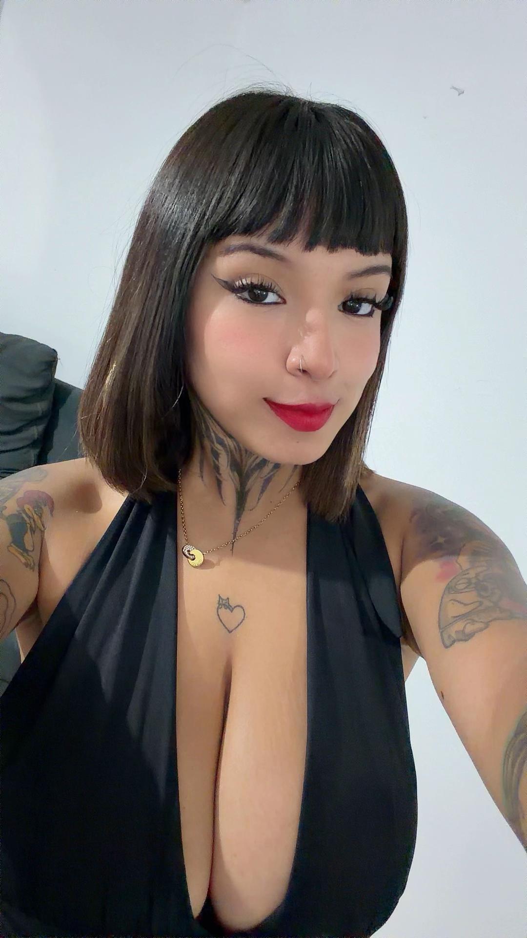 @Vickyselanip💕🌸
