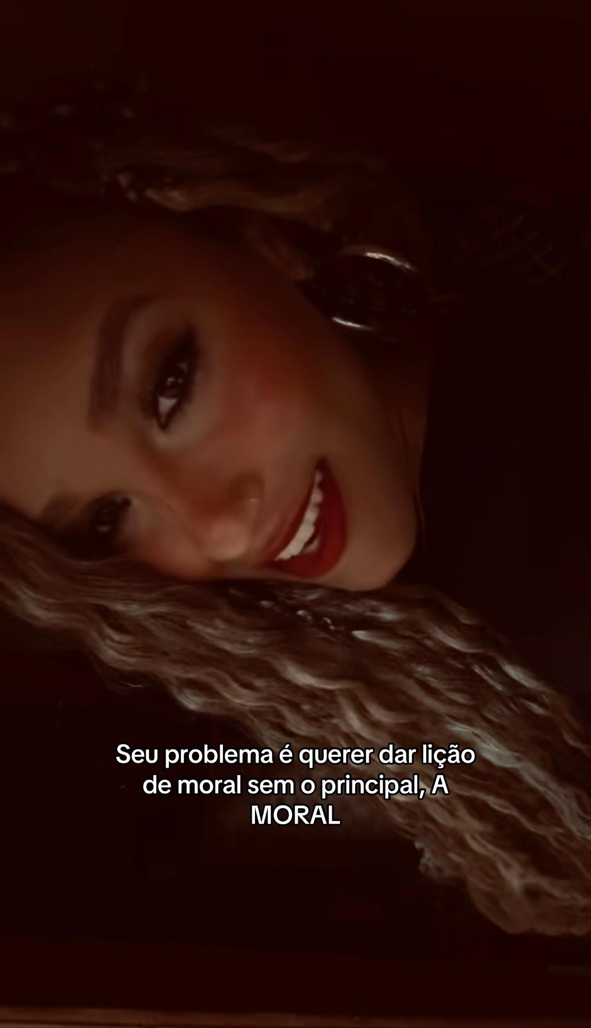 @T&aacute;rcila Lauany