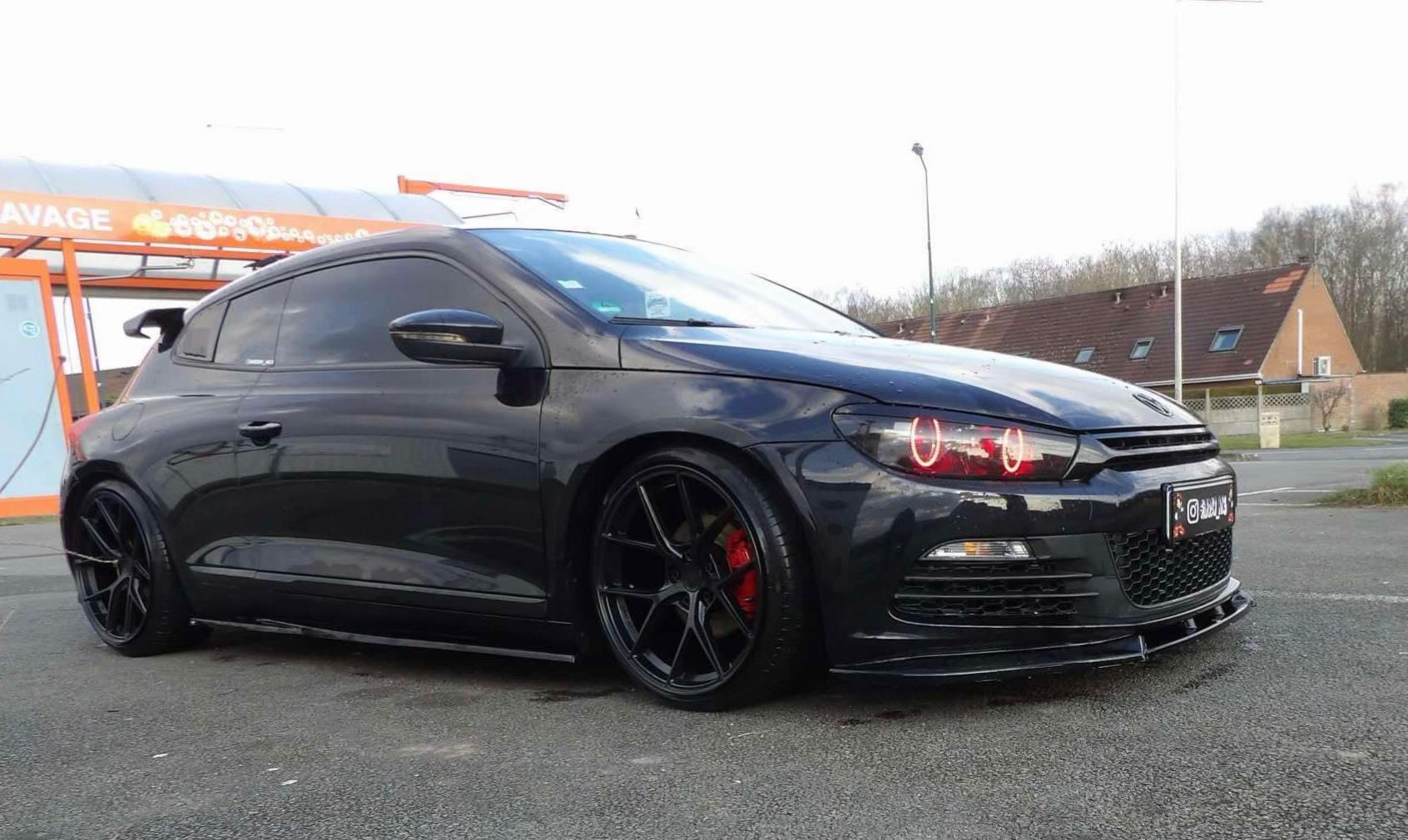 @sci_rocco_dark