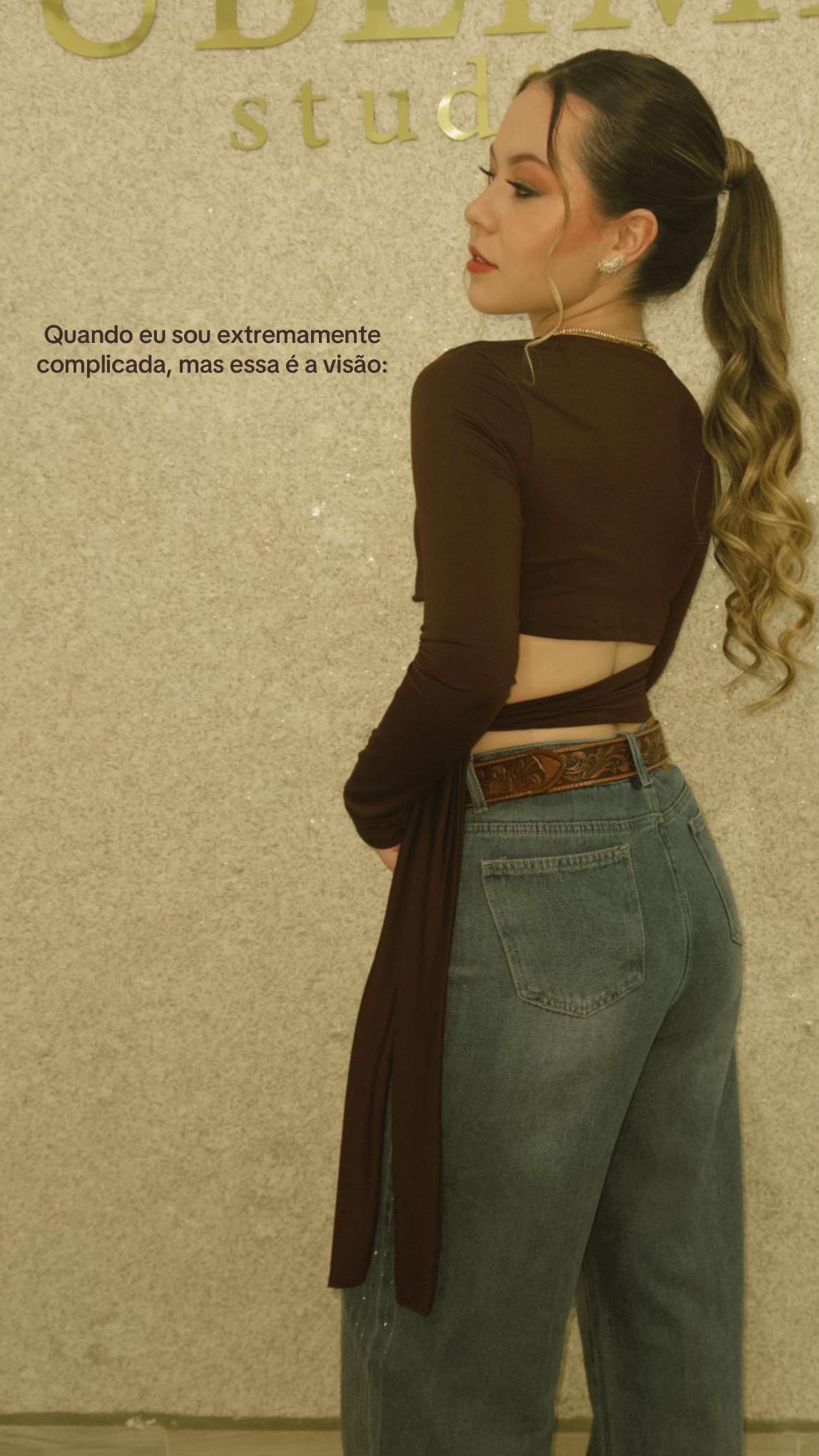 @Ana Laura