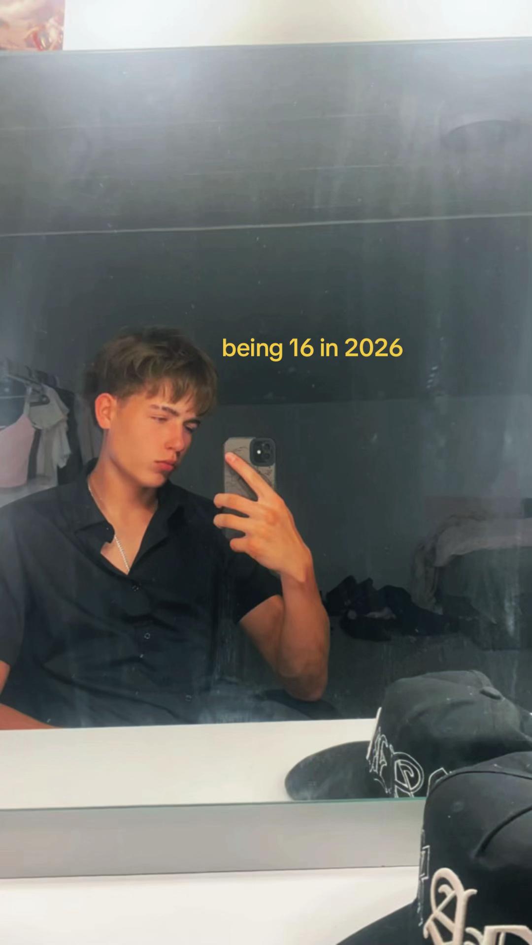 @𝓷𝓸𝓿𝓪𝓴💫