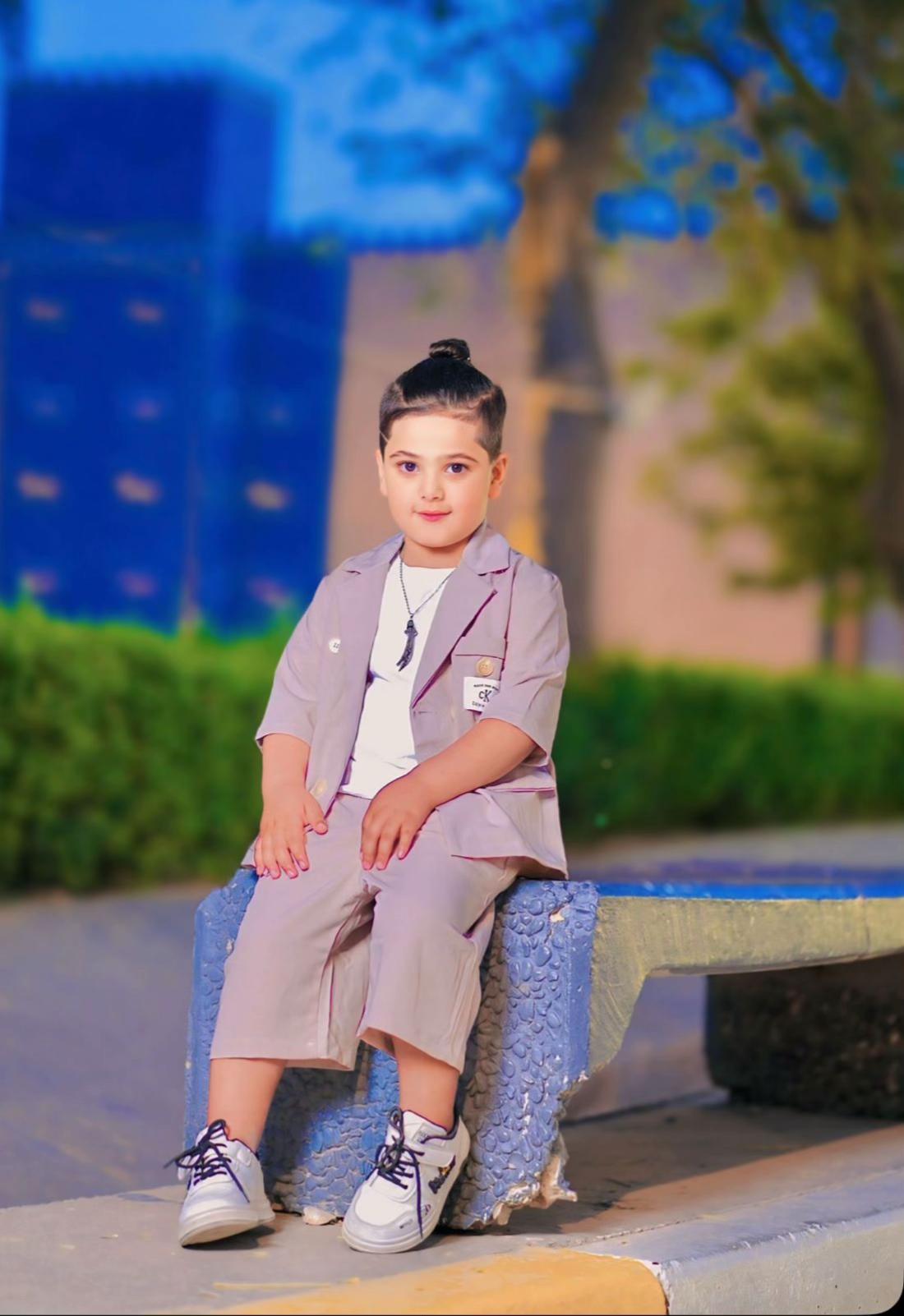 @ادم ال حسن