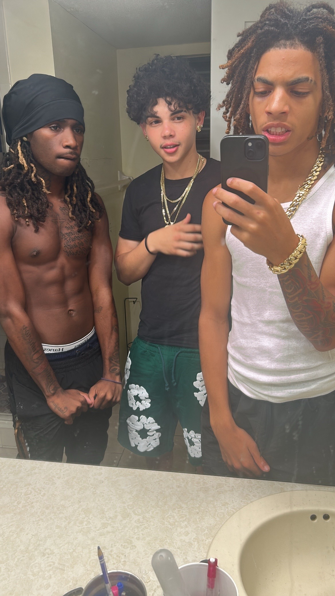 @zy
