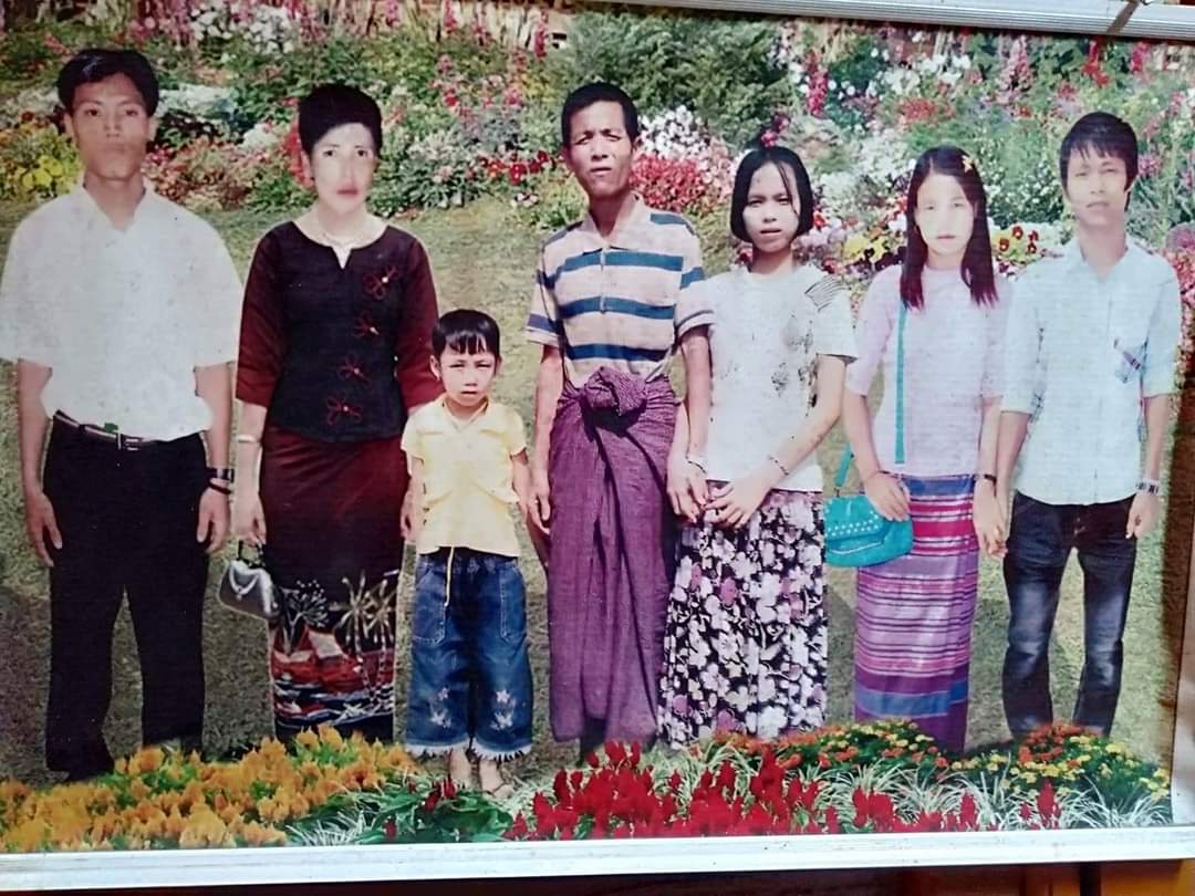 @Moe Thu Zar