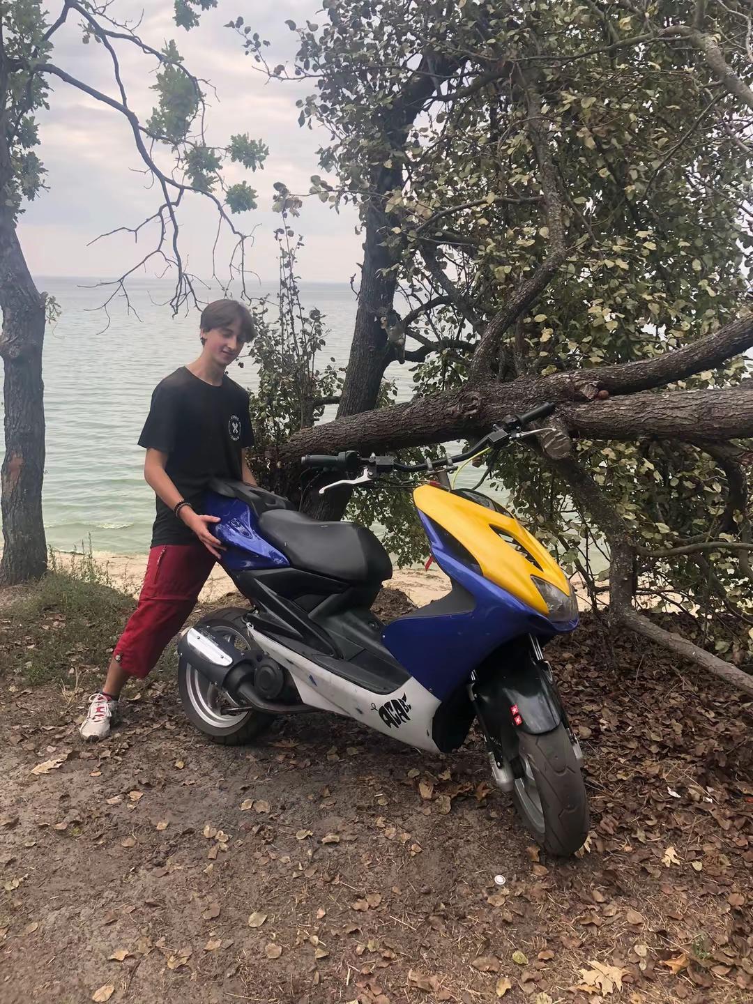 @Кас