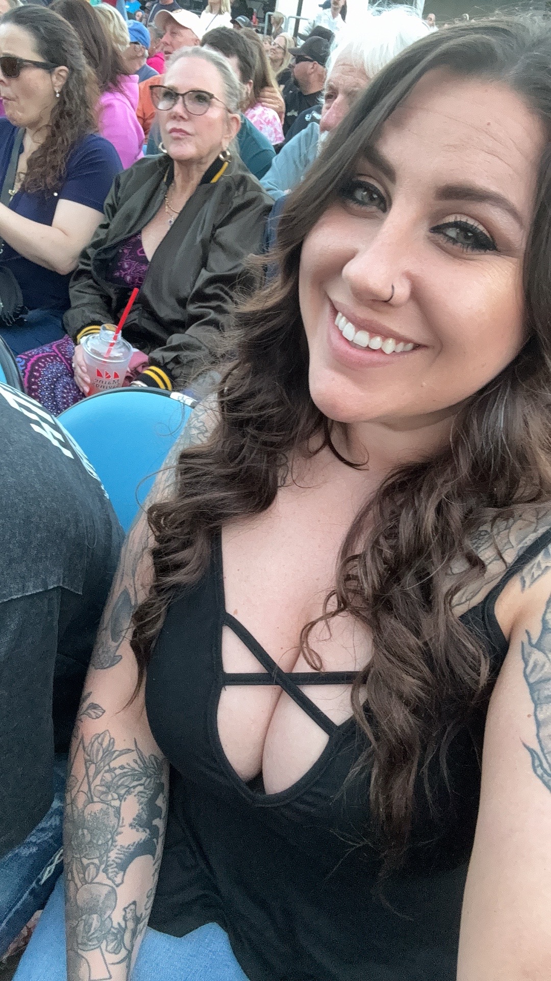 @Greeneyedmom23 (Erin)