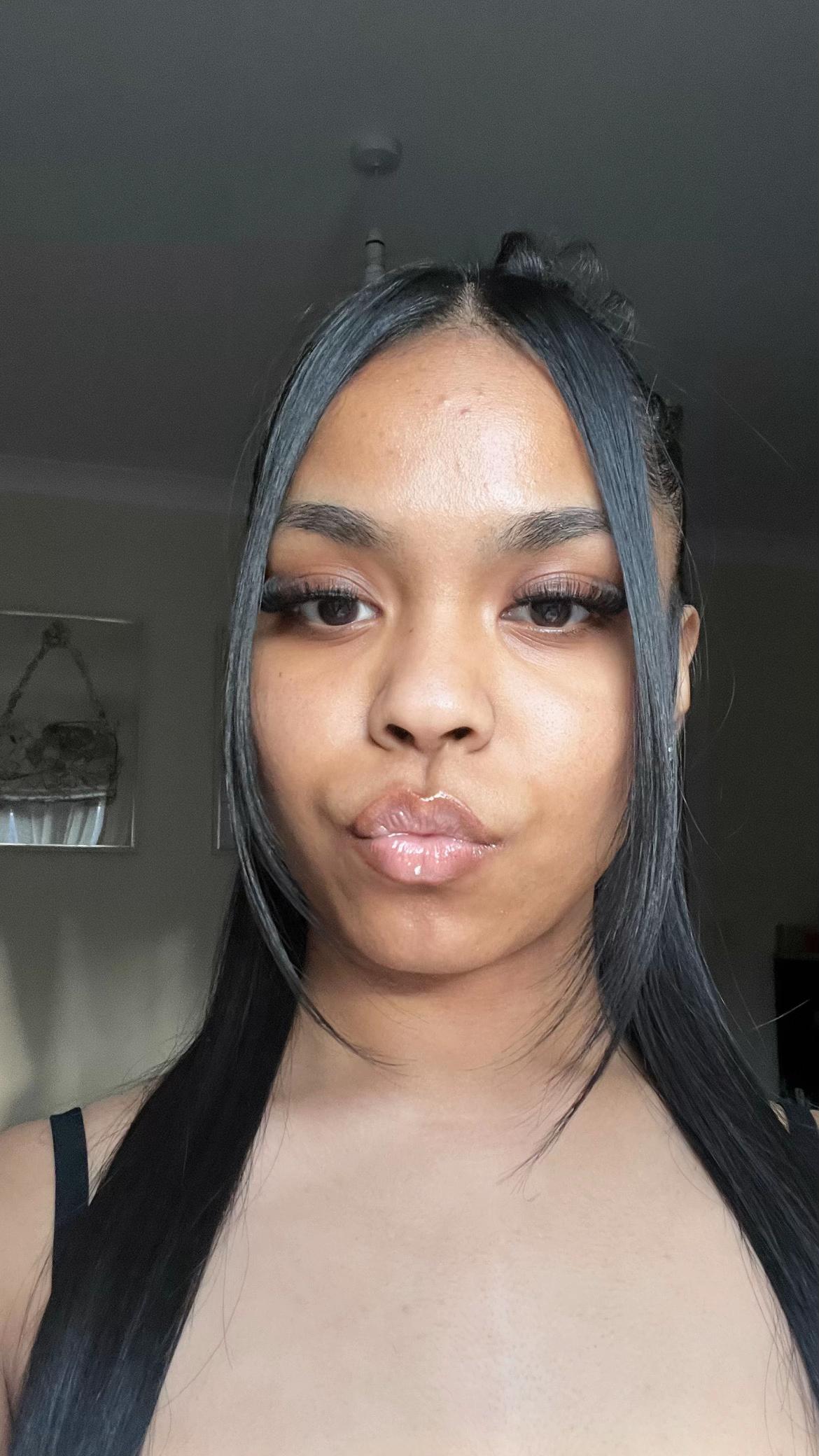 @leonaꨄ.