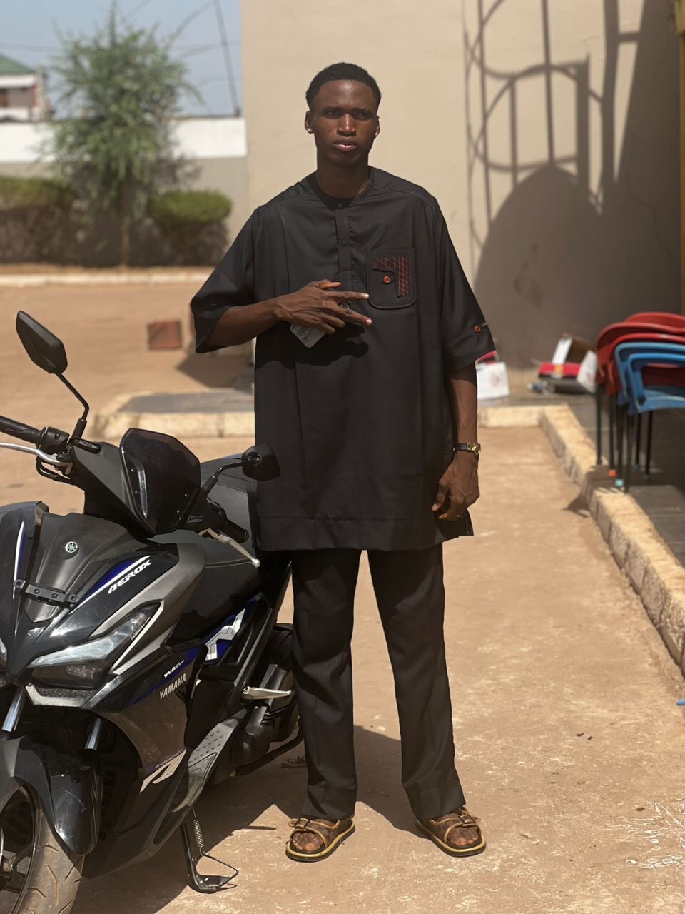 @KANGOU~MOUSSA 🤴🗽🇳🇬