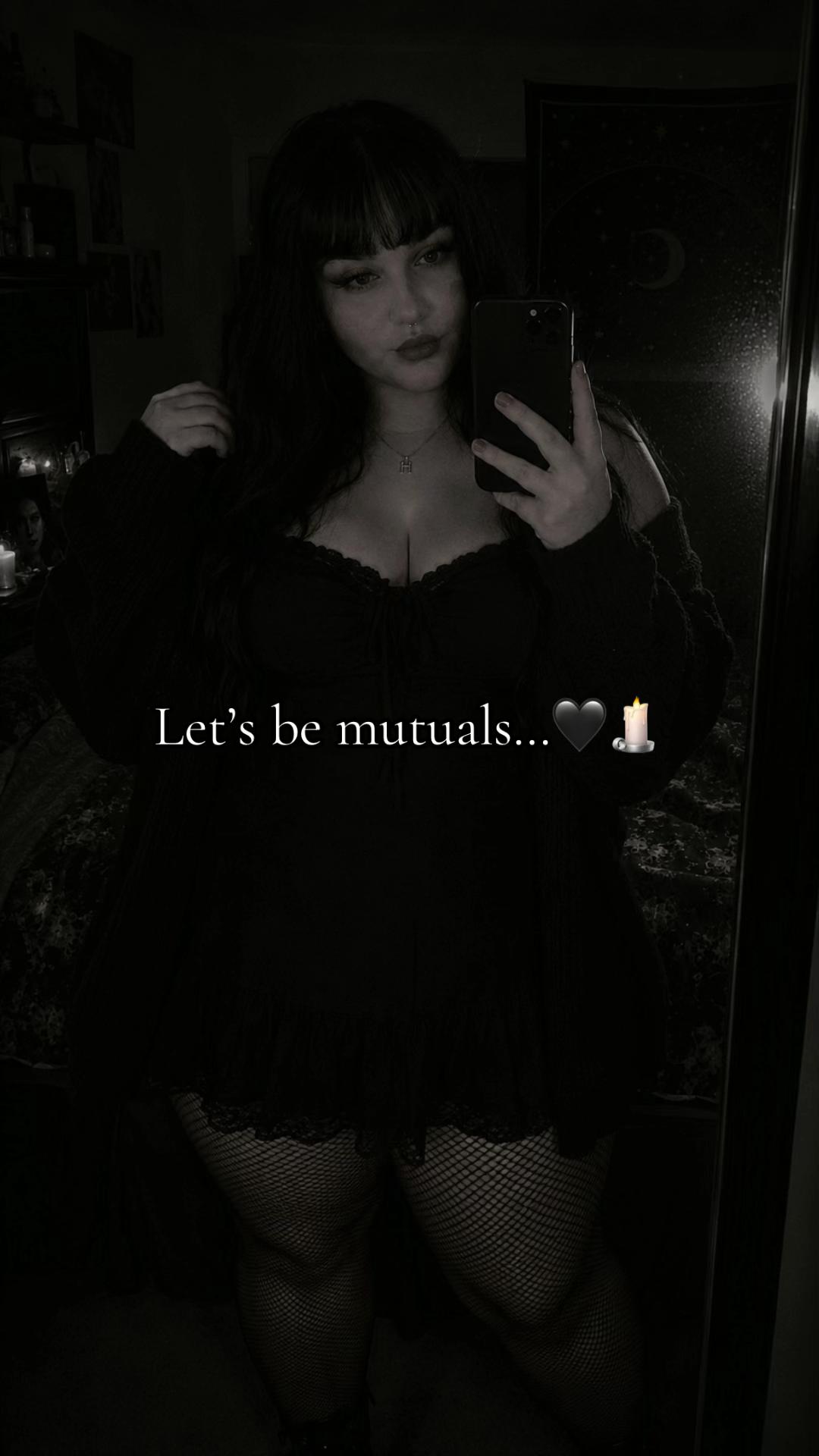 @₊˚⊹♡ 𝐵𝑟𝑢𝑖𝑠𝑒𝑑 🕷️