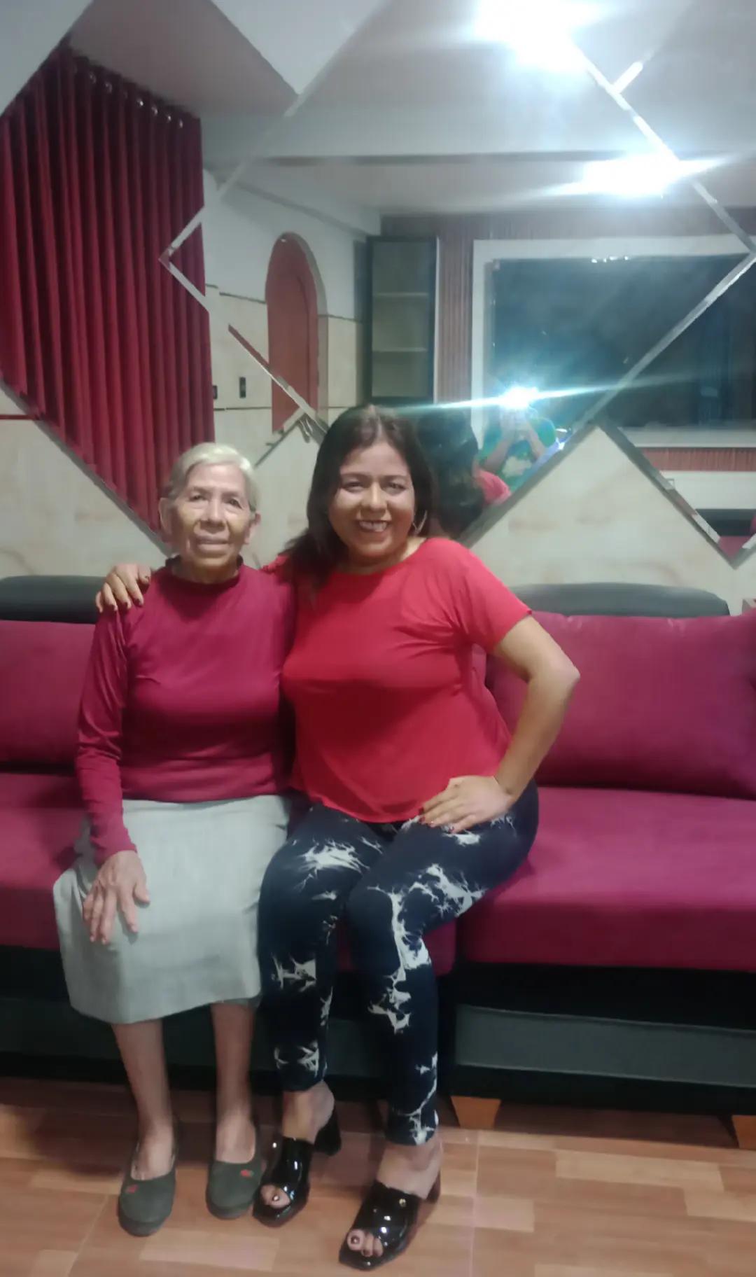 @CARMEN ROSA LEONCITA SOLTERITA