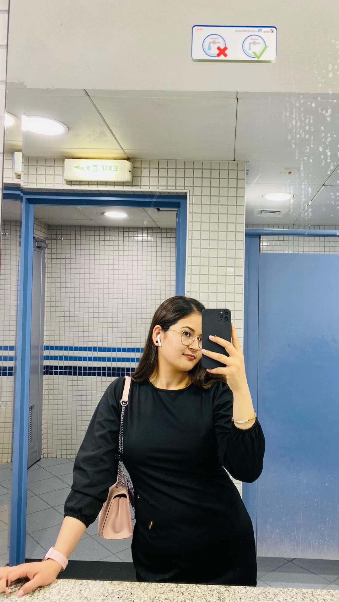 @ℝ𝕒𝕤𝕙𝕞𝕚🦋🥰