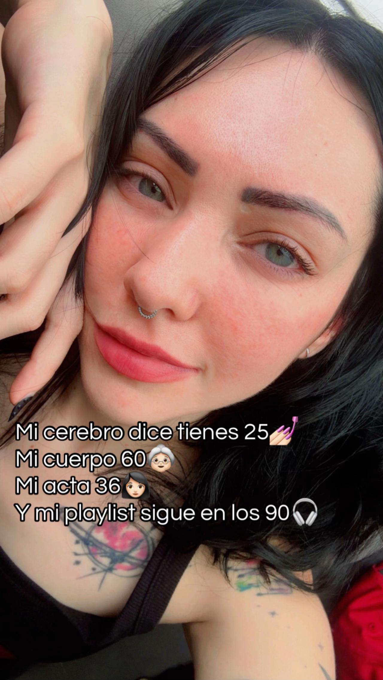 @Nayeli Bringas🖤