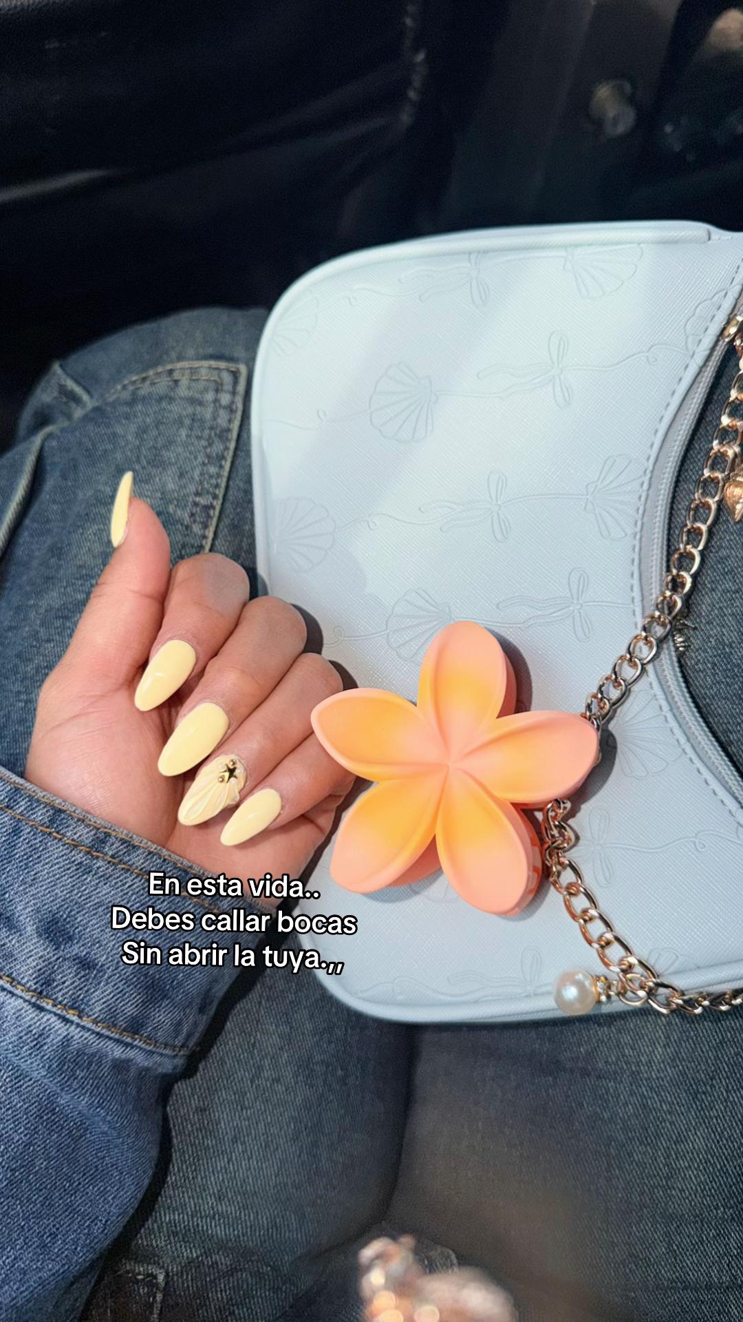 @Li karen.🌷
